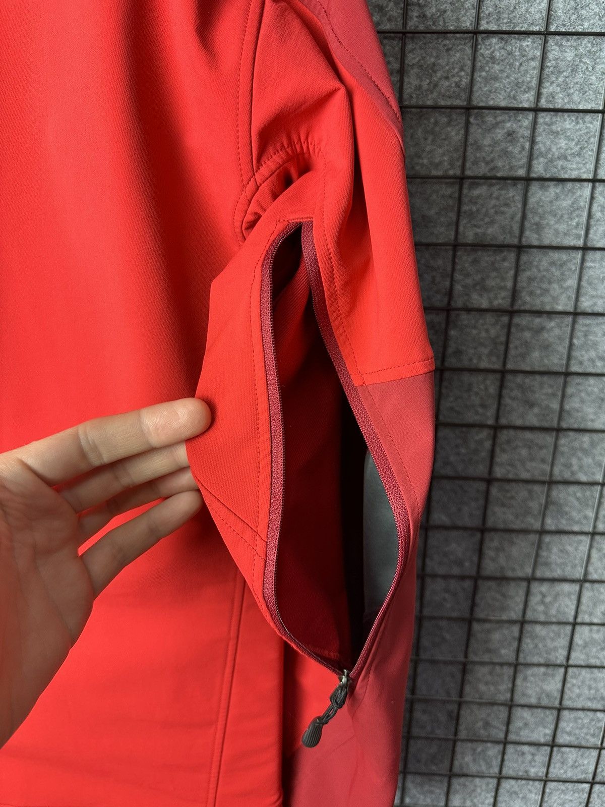 Other Vaude Outdoor Techwear Windproof Light Jacket Size L Size US L / EU 52-54 / 3 - 18 Thumbnail