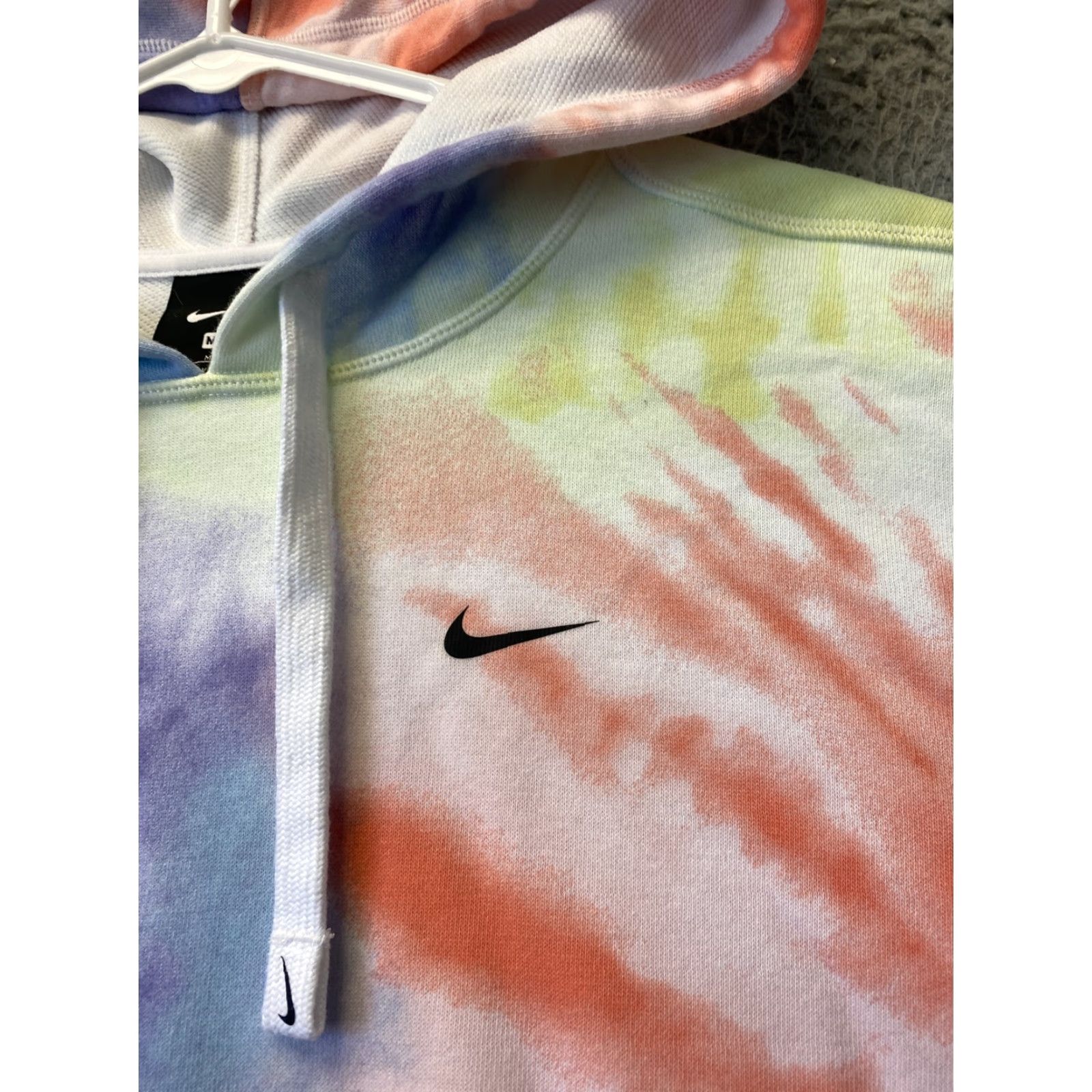 Nike Nike Women's Tie Dye Cropped Hoodie Sweatshirt M Pastel Multicolor Activewear Casual Size M / US 6-8 / IT 42-44 - 2 Thumbnail