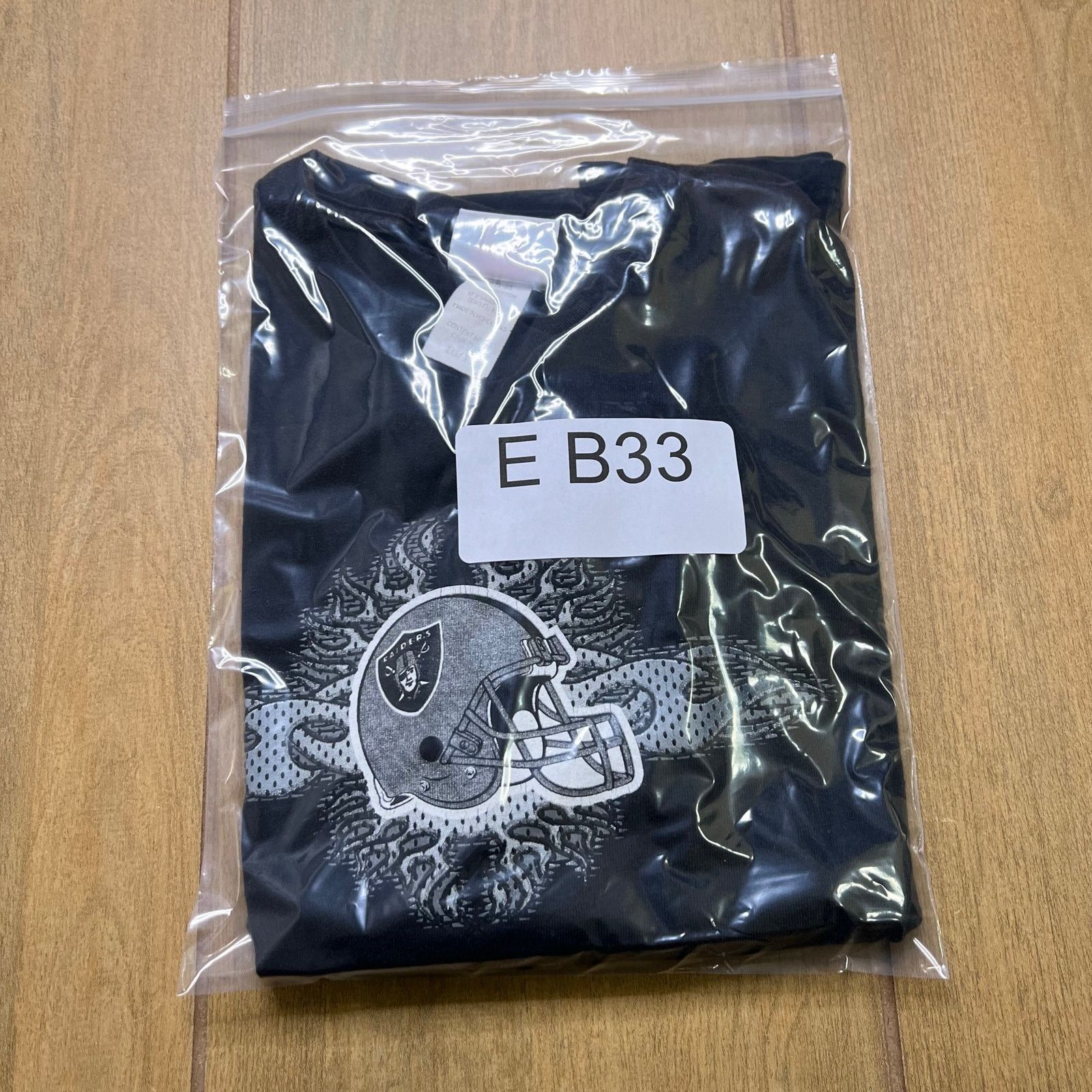 NFL Vintage black Oakland Raiders NFL T-shirt Youth 10/12 Size US S / EU 44-46 / 1 - 9 Thumbnail