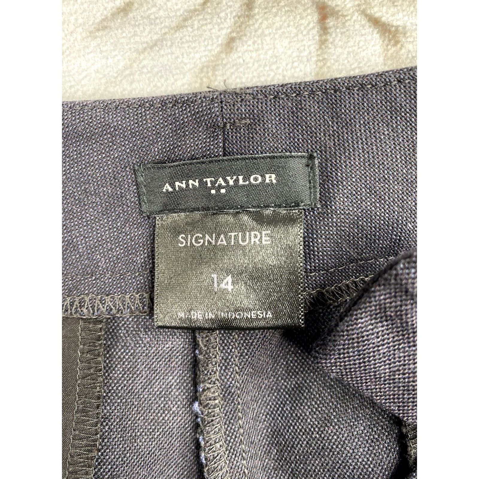 Ann Taylor Ann Taylor Signature Trouser Dress Pants 14 Charcoal Gray Solid Wide Leg? Size 36" / US 14 / IT 50 - 7 Thumbnail