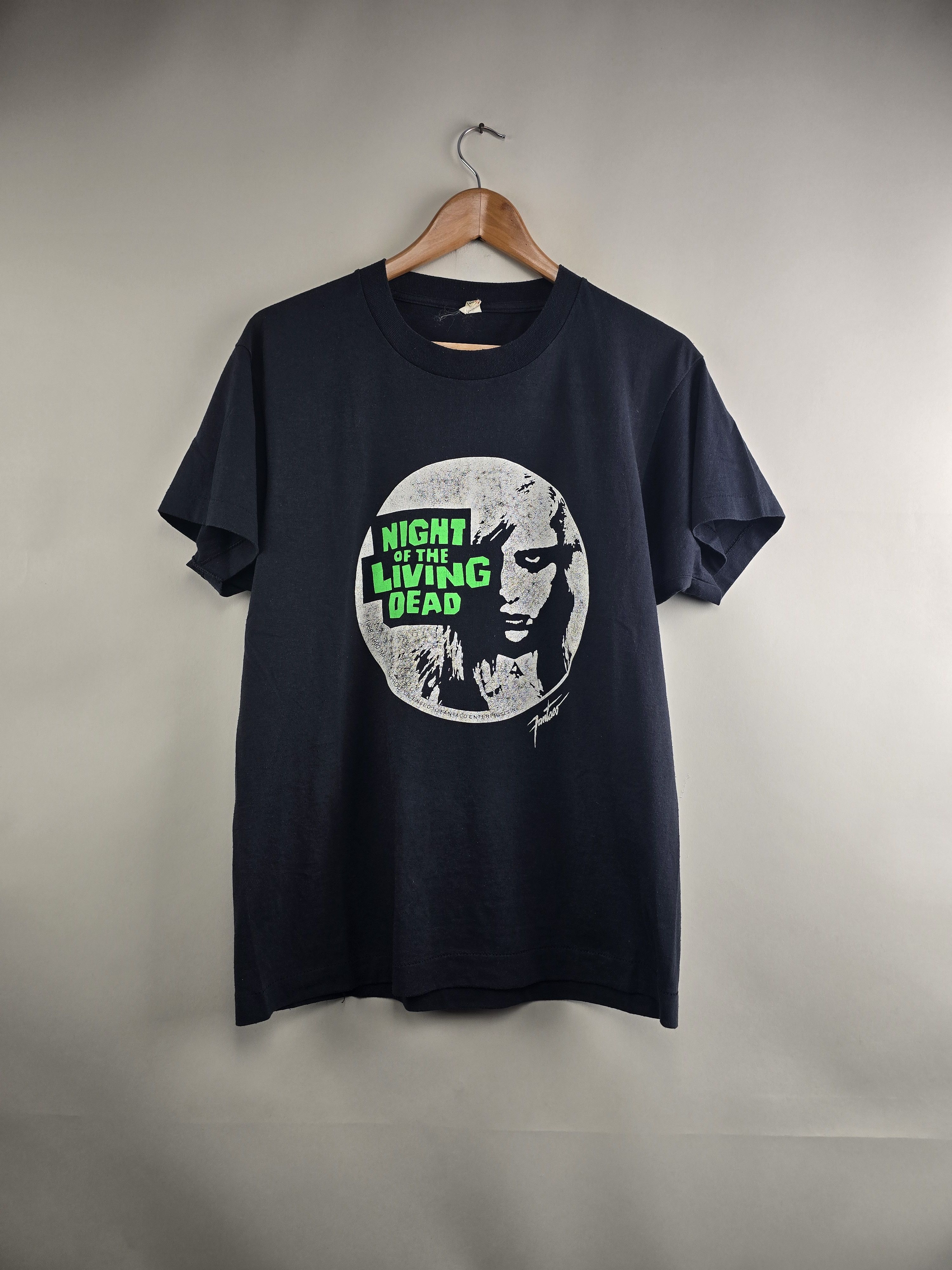 Band Tees × Vintage 1990 Night of the living dead Horror movie tee L 20" 27" Size US L / EU 52-54 / 3 - 8 Thumbnail