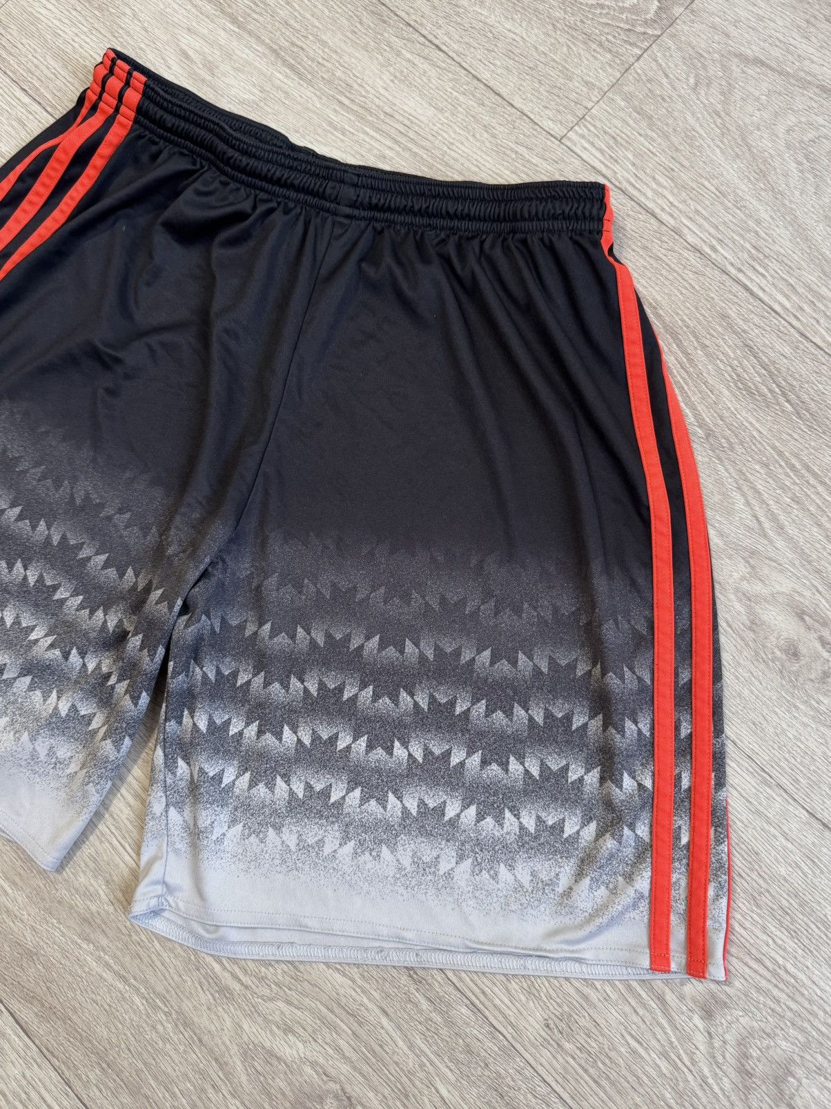 Adidas 🔷Adidas Manchester United 2015/16 Soccer Shorts🔷 Size US 36 / EU 52 - 3 Thumbnail