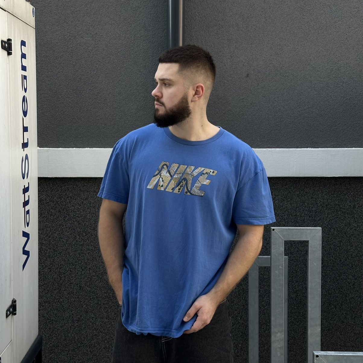 Nike × Vintage Vintage Nike T-shirts Big Logo Style USA 90s Y2K Size US XXL / EU 58 / 5 - 1 Thumbnail