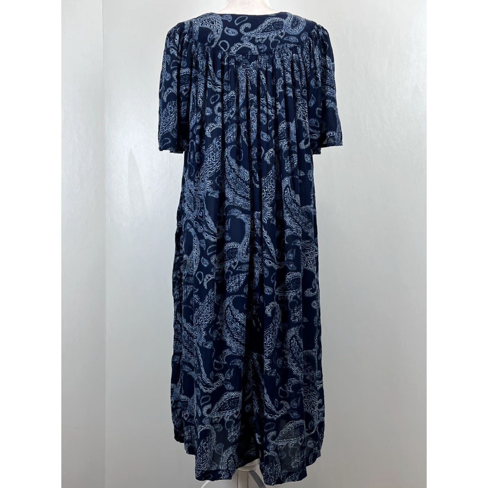 Vintage GO SOFTLY PATIO Dress Mumu Women S Midi Flutter Sleeves Zip Round Neck Blue Paisley Casual Dressy Lounge 3/4 Zip Coastal Grandma Women SMA? Size S / US 4 / IT 40 - 3 Thumbnail