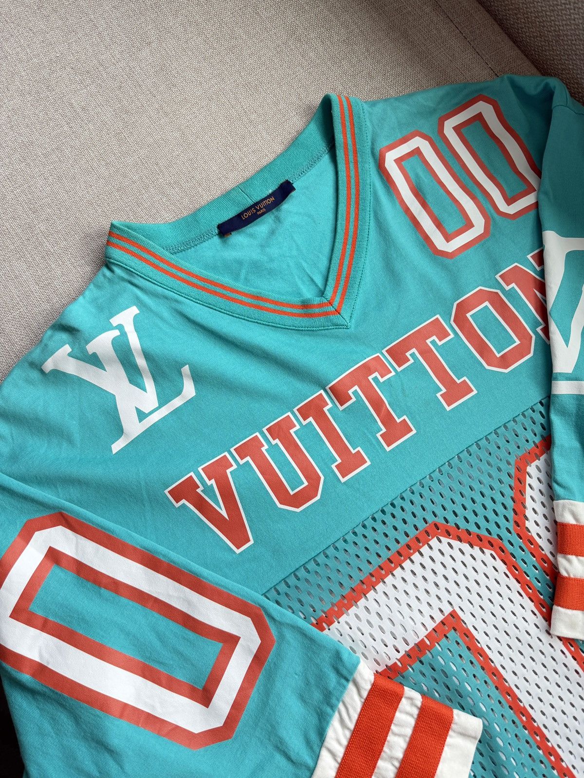 Louis Vuitton Louis Vuitton SS22 Hockey Jersey Tee Mint Green Size US L / EU 52-54 / 3 - 2 Thumbnail