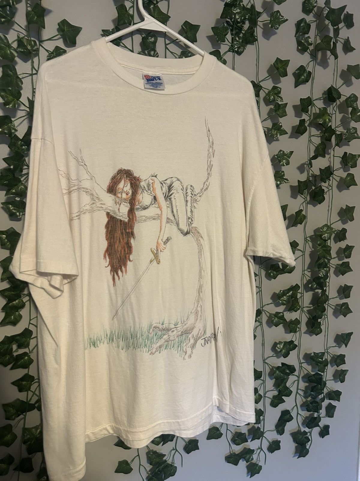 Hanes 1994 Vintage Anime Fantasy Artwork Graphic T Shirt Size US XL / EU 56 / 4 - 1 Thumbnail