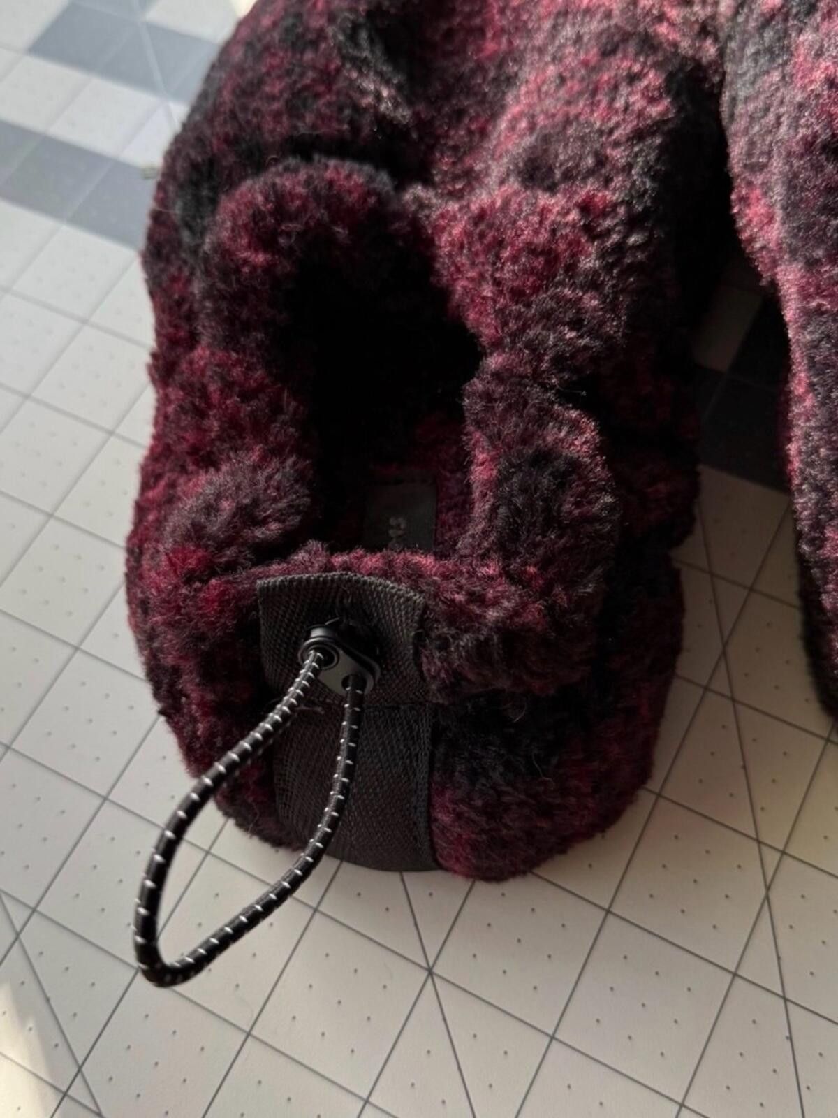 Swims SKIMS Cozy Plaid Slippers Size US 9.5 / IT 39.5 - 3 Thumbnail