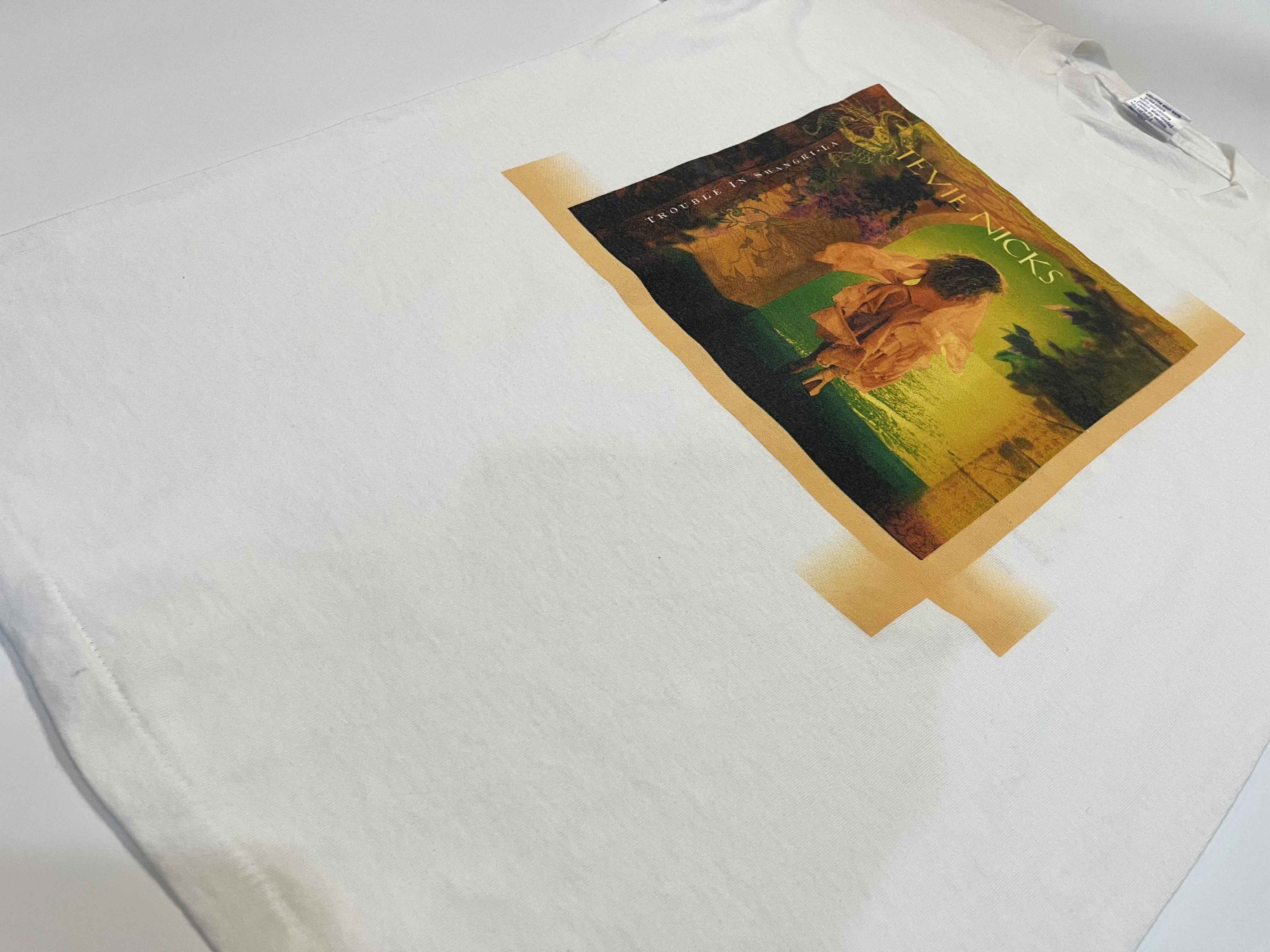 Vintage Vintage All Sport Stevie Nicks 2001 World Tour Band T-Shirt Size US M / EU 48-50 / 2 - 8 Thumbnail