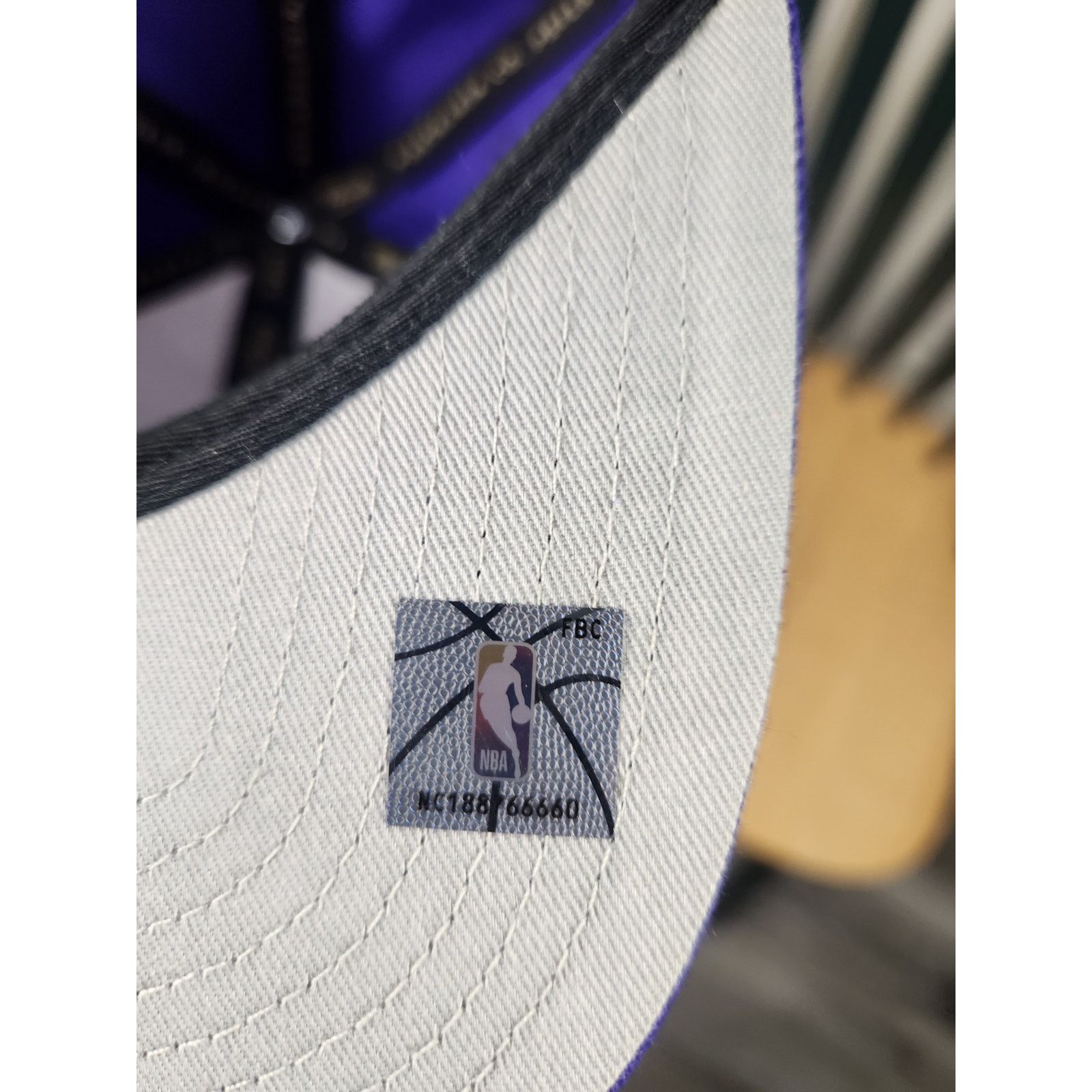 Mitchell & Ness Los Angeles Lakers Mitchell & Ness Snapback NWT Size ONE SIZE - 9 Thumbnail