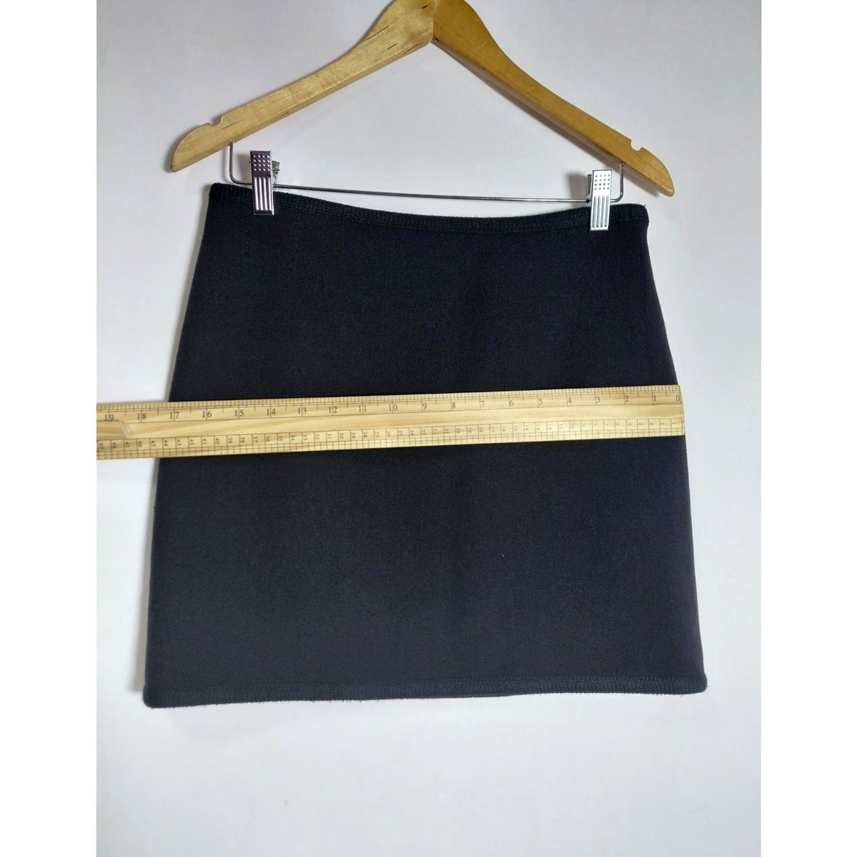 Michael Kors KORS Michael Kors Wool Blend Skirt Black Solid Women Size 4 Mini Short Fall Winter Wool Blend Black Solid Women Size 4 Skirt Mens? Size 27" / US 4 / IT 40 - 6 Thumbnail