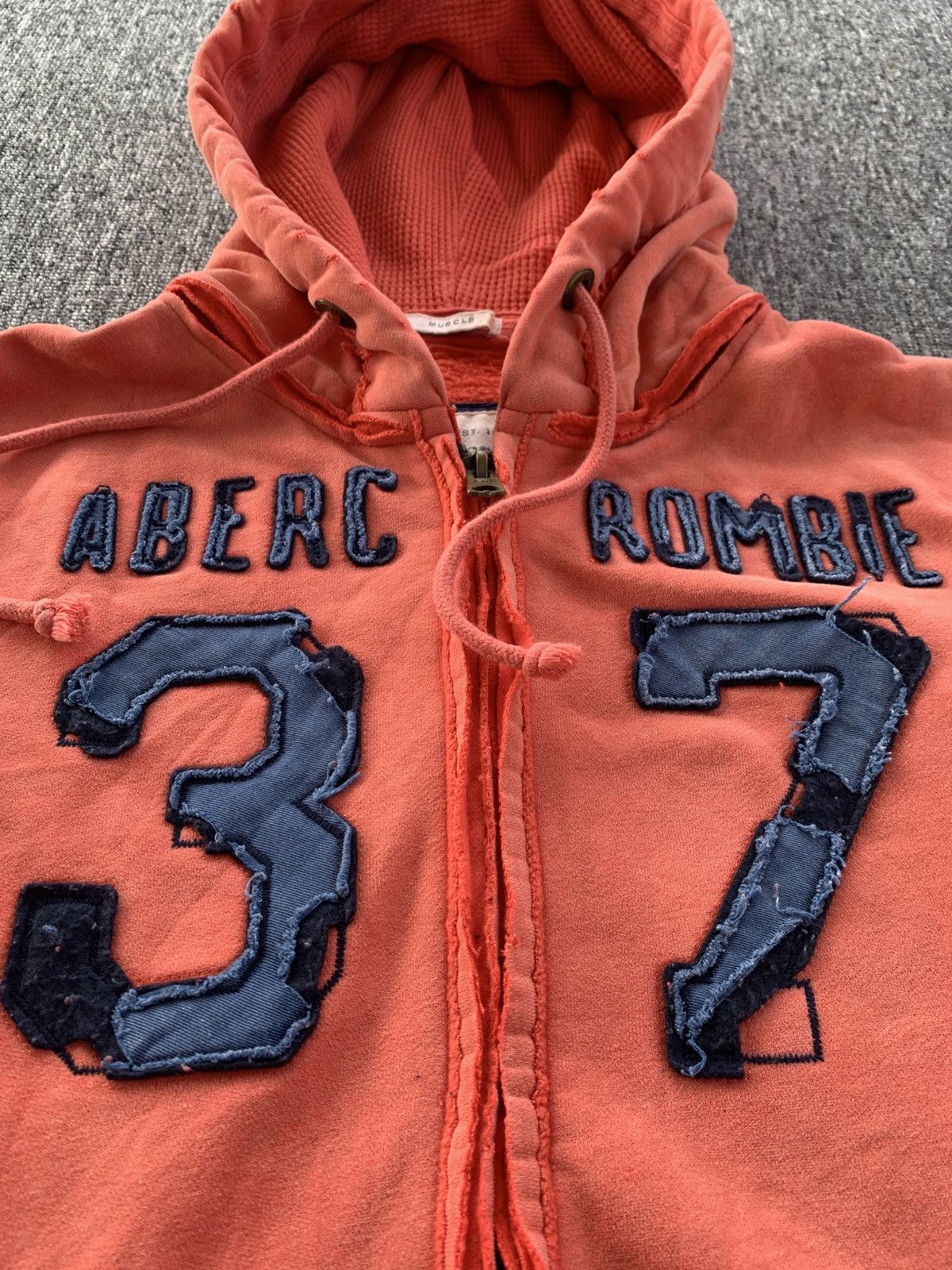 Abercrombie & Fitch Abercrombie 37 Distressed Vintage Orange Zip Jacket Hoodie Size US XL / EU 56 / 4 - 5 Thumbnail
