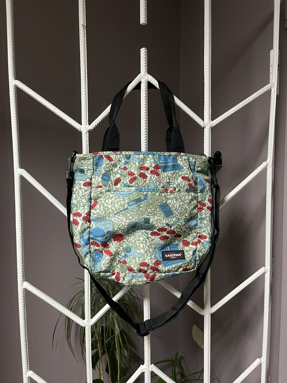 Eastpak Vintage Eastpak USA Japanese Luggage Bag Size ONE SIZE - 1 Thumbnail
