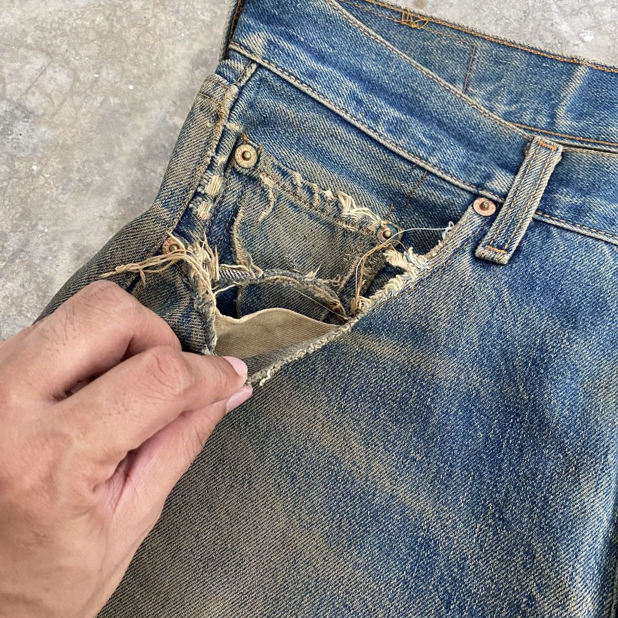 Levi's Thrashed! Vintage 90’s Levis 501 Big E Selvedge Jeans Size US 32 / EU 48 - 8 Thumbnail