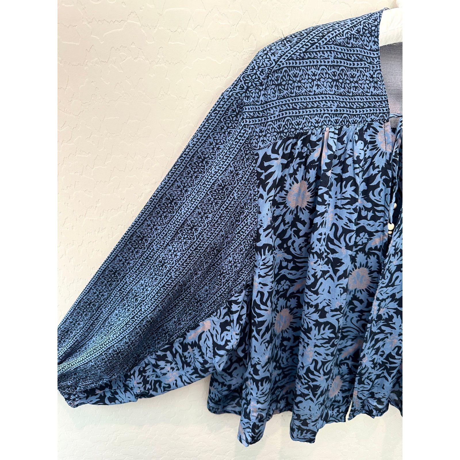 Free People FREE PEOPLE | Blue Boho Floral Peasant Oversized Open Blouse Size M / US 6-8 / IT 42-44 - 3 Thumbnail