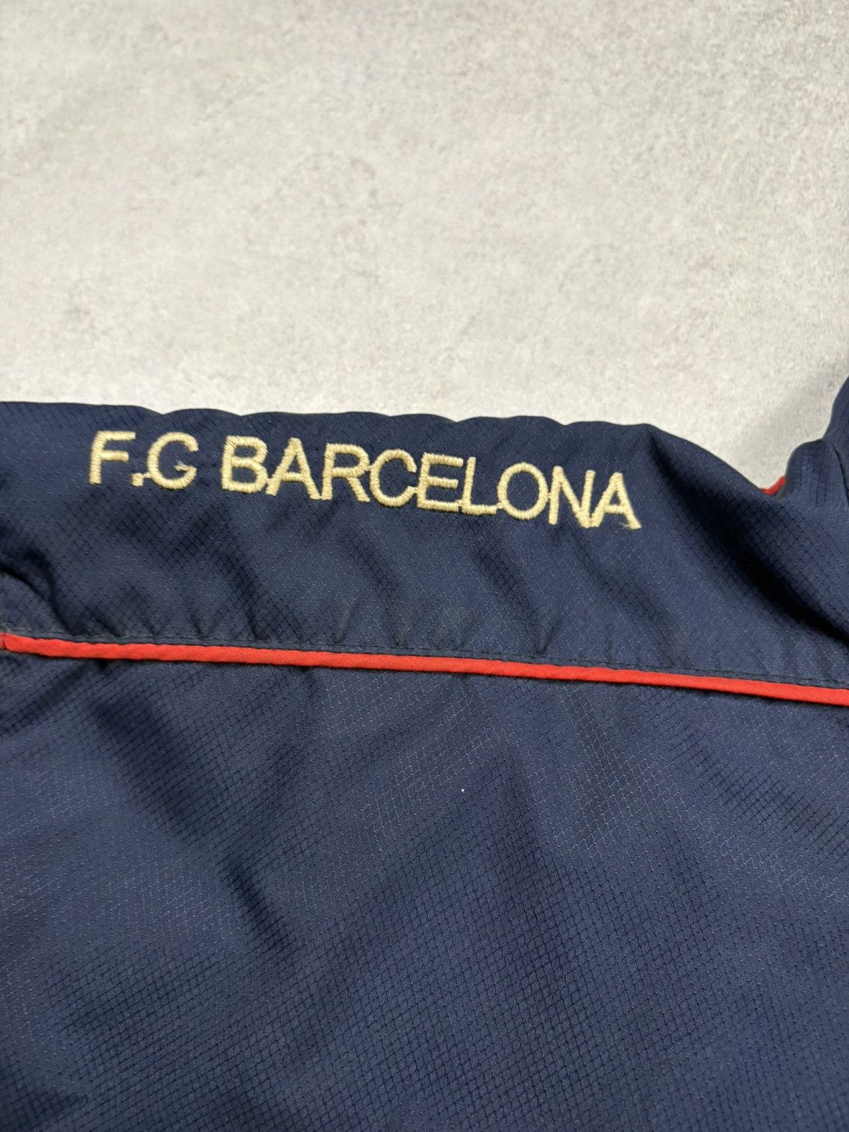 Nike Vintage Nike FC Barcelona Soccer Bomber Jacket XL Navy 90s Size US XL / EU 56 / 4 - 10 Thumbnail