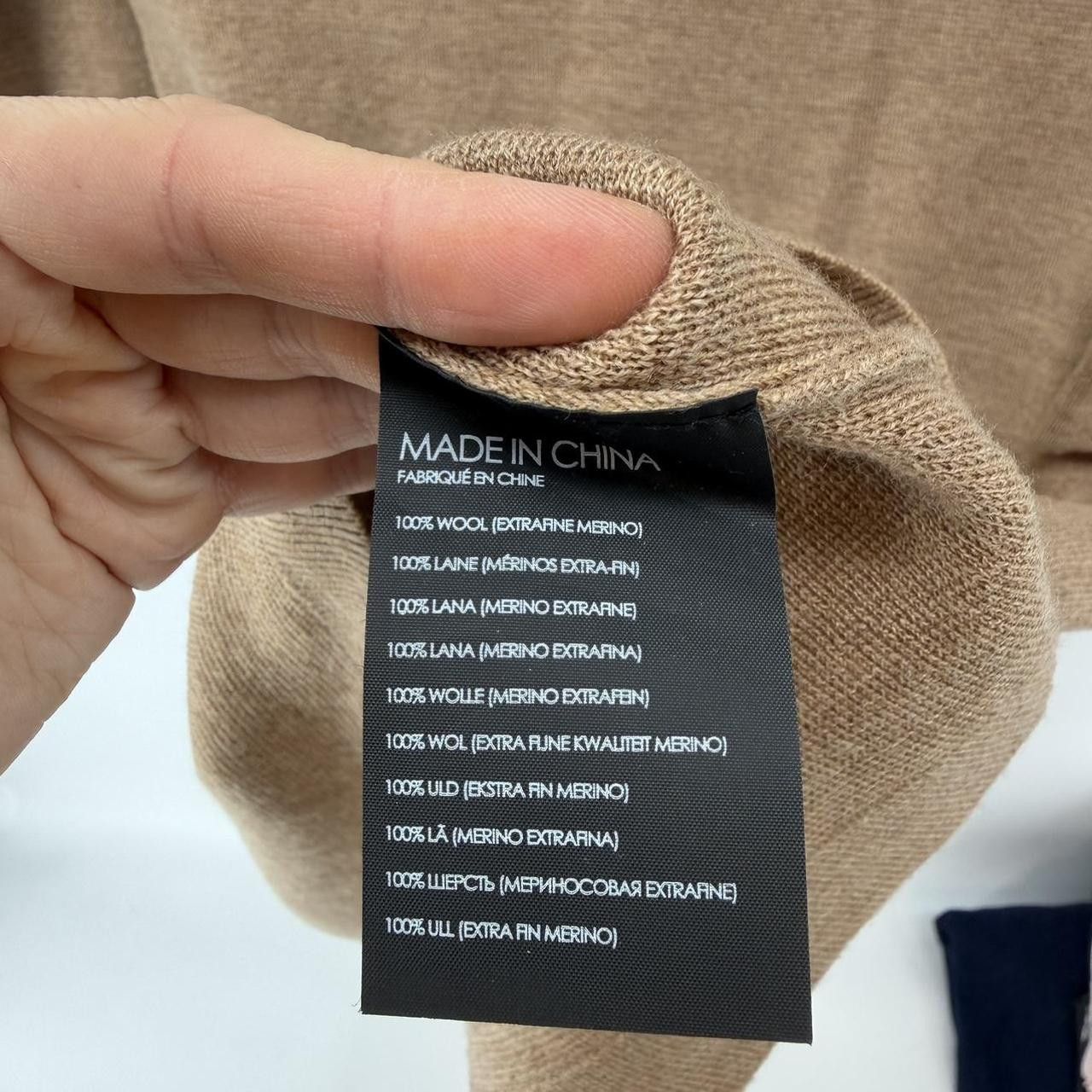 Club Monaco Club Monaco V-neck camel color wool sweater dress Size XS / US 0-2 / IT 36-38 - 5 Thumbnail