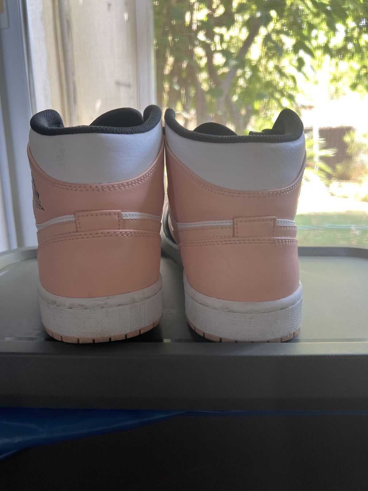 Jordan Brand × Nike Jordan 1 mid crimson tint Size US 10 / EU 43 - 4 Thumbnail