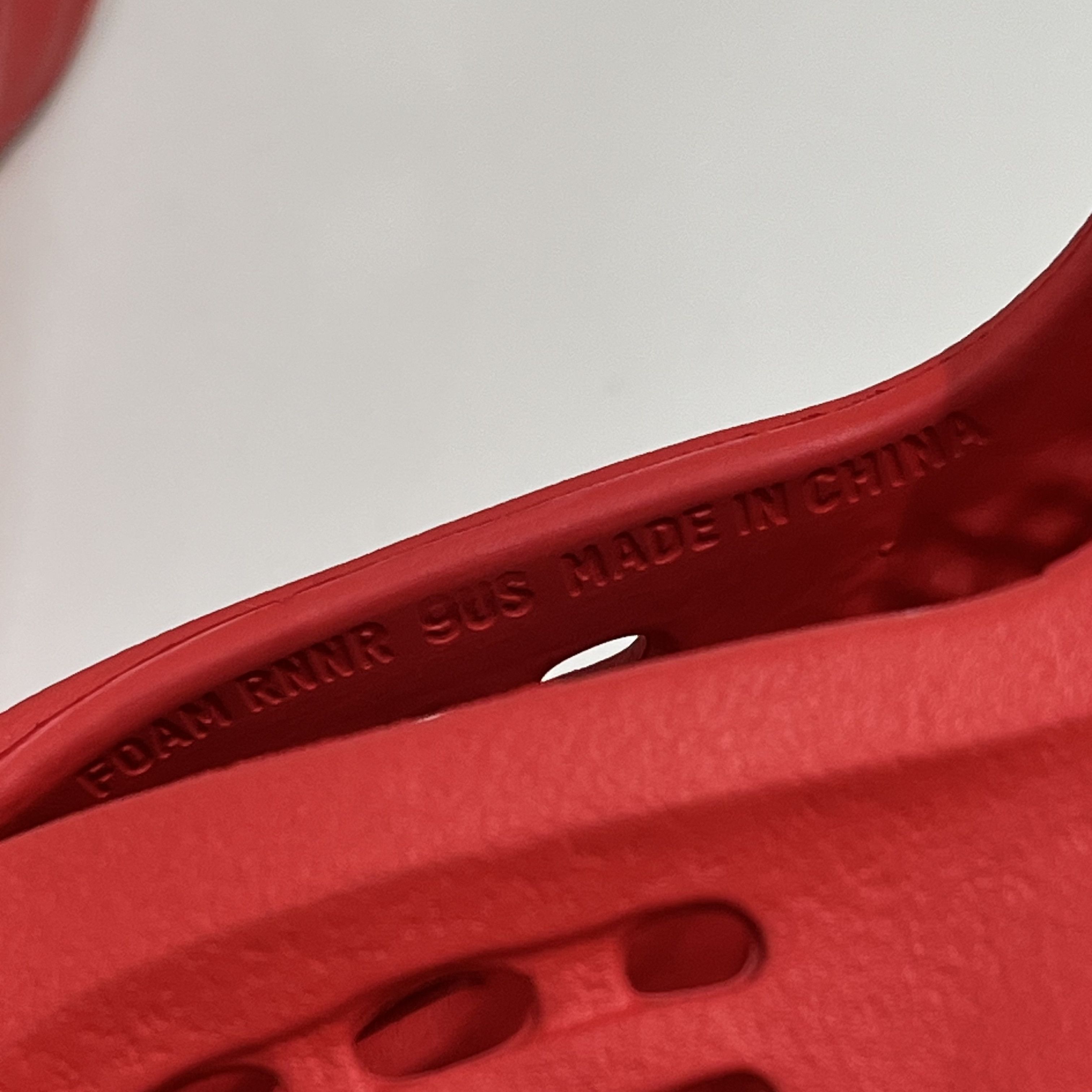 Adidas Adidas Yeezy Foam RNNR MX Vermillion Size US 9 / EU 42 - 14 Thumbnail