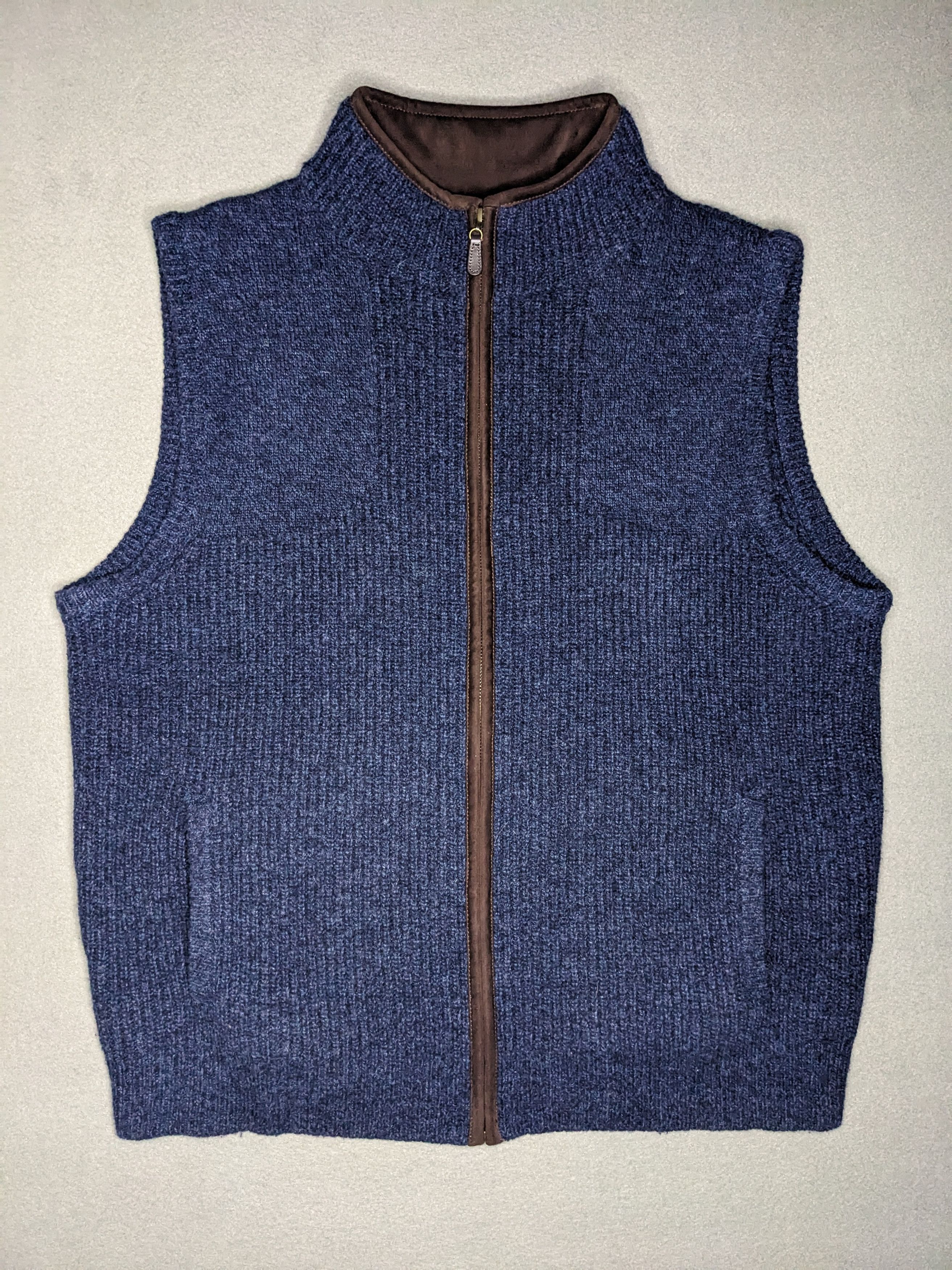 L.L. Bean LL Bean Waterfowl Vest Large Navy Blue Merino Lambswool Size US L / EU 52-54 / 3 - 1 Thumbnail