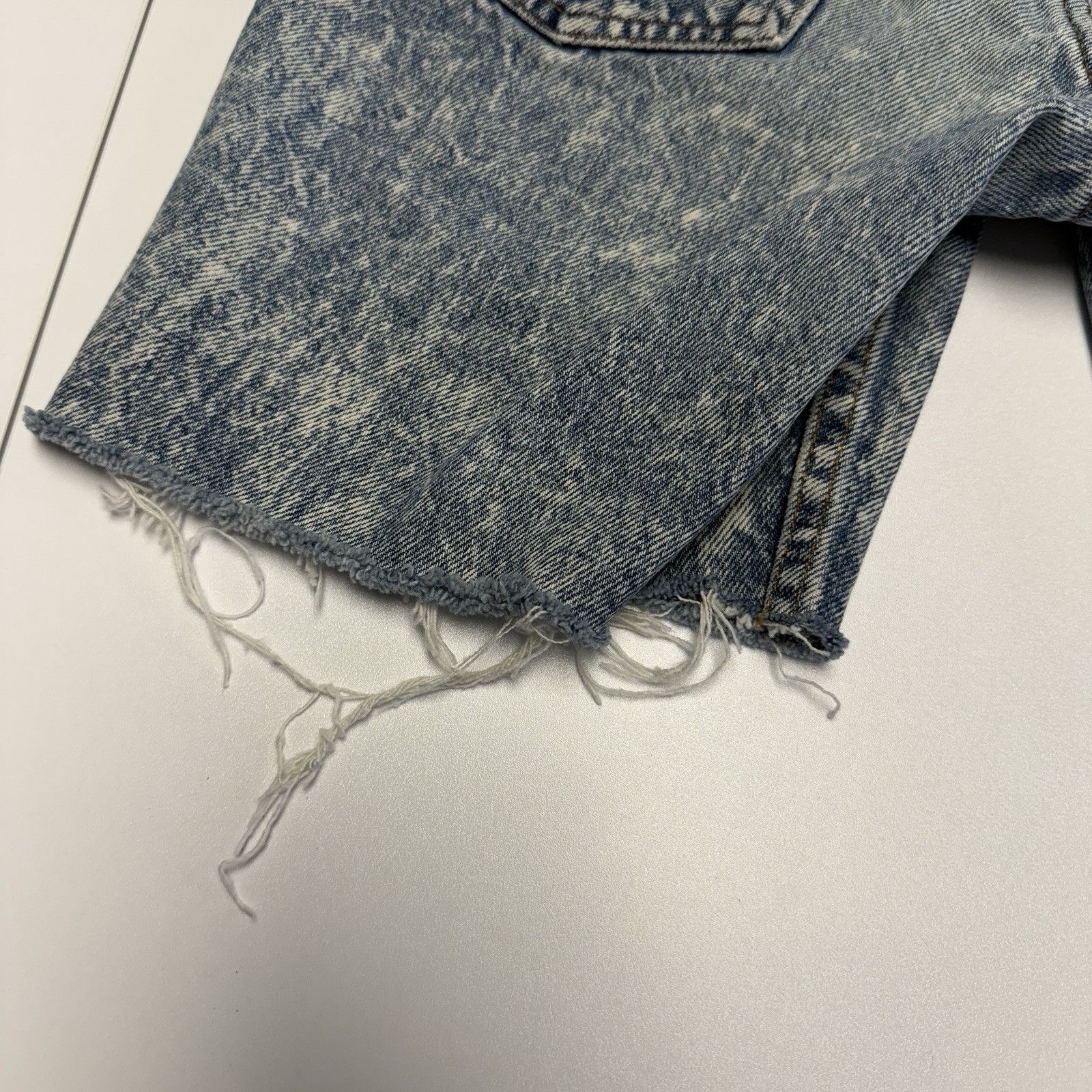 Levi's × Vintage Vintage Levis Denim Cut Off Acid Wash Shorts Womens 28x6 Size 25" / US 0 / IT 36 - 9 Thumbnail