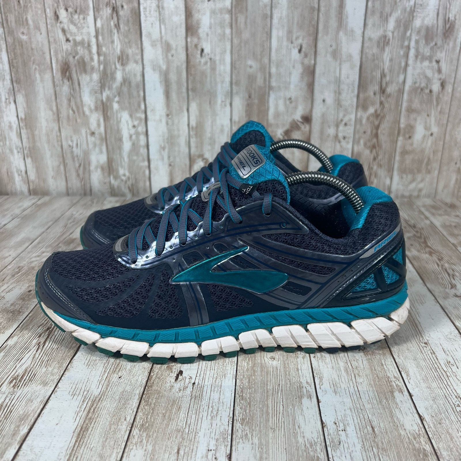 Brooks Brooks Ariel 16 running shoes Womens 10.5 Size US 10.5 / IT 40.5 - 2 Thumbnail