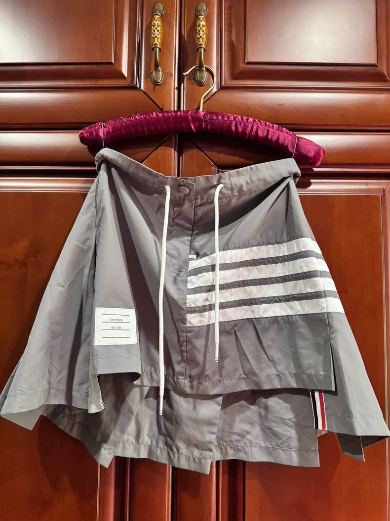 Thom Browne Thom Browne skirt Size 25" / US 0 / IT 36 - 1 Thumbnail