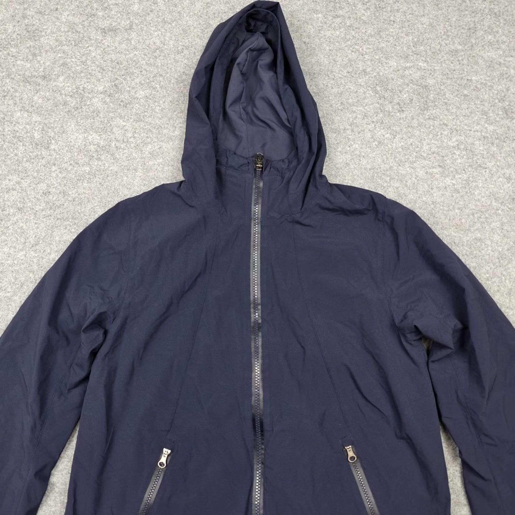 Lululemon Lululemon Jacket Womens Blue 6 Hooded Full Zip Windbreaker Vent Back Lightweight Size M / US 6-8 / IT 42-44 - 2 Thumbnail