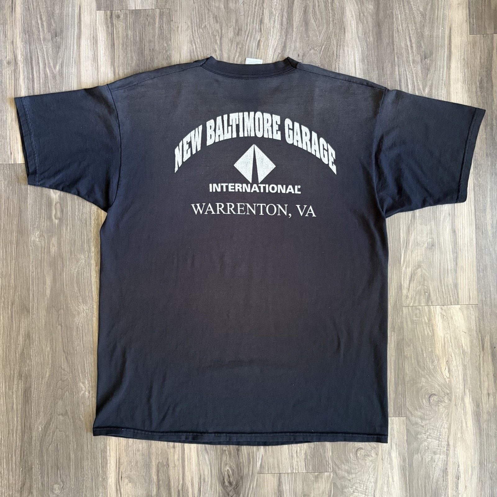 Vintage Vintage Gradient Sun Faded Black T-Shirt Size XL Workwear Size US XL / EU 56 / 4 - 5 Thumbnail