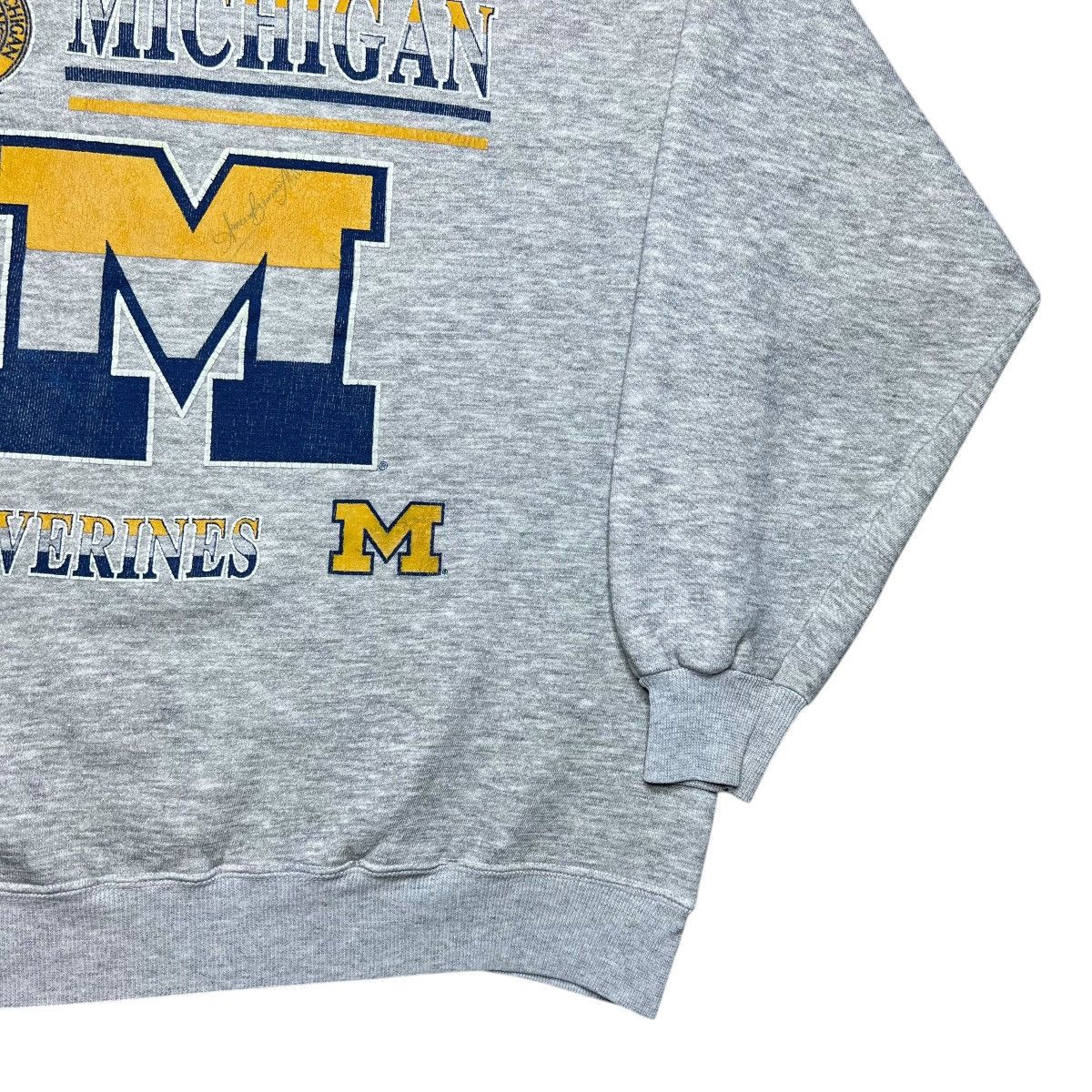 NCAA Vintage 1990s NCAA Michigan Wolverines Spell Out Sweatshirt Size US L / EU 52-54 / 3 - 17 Thumbnail