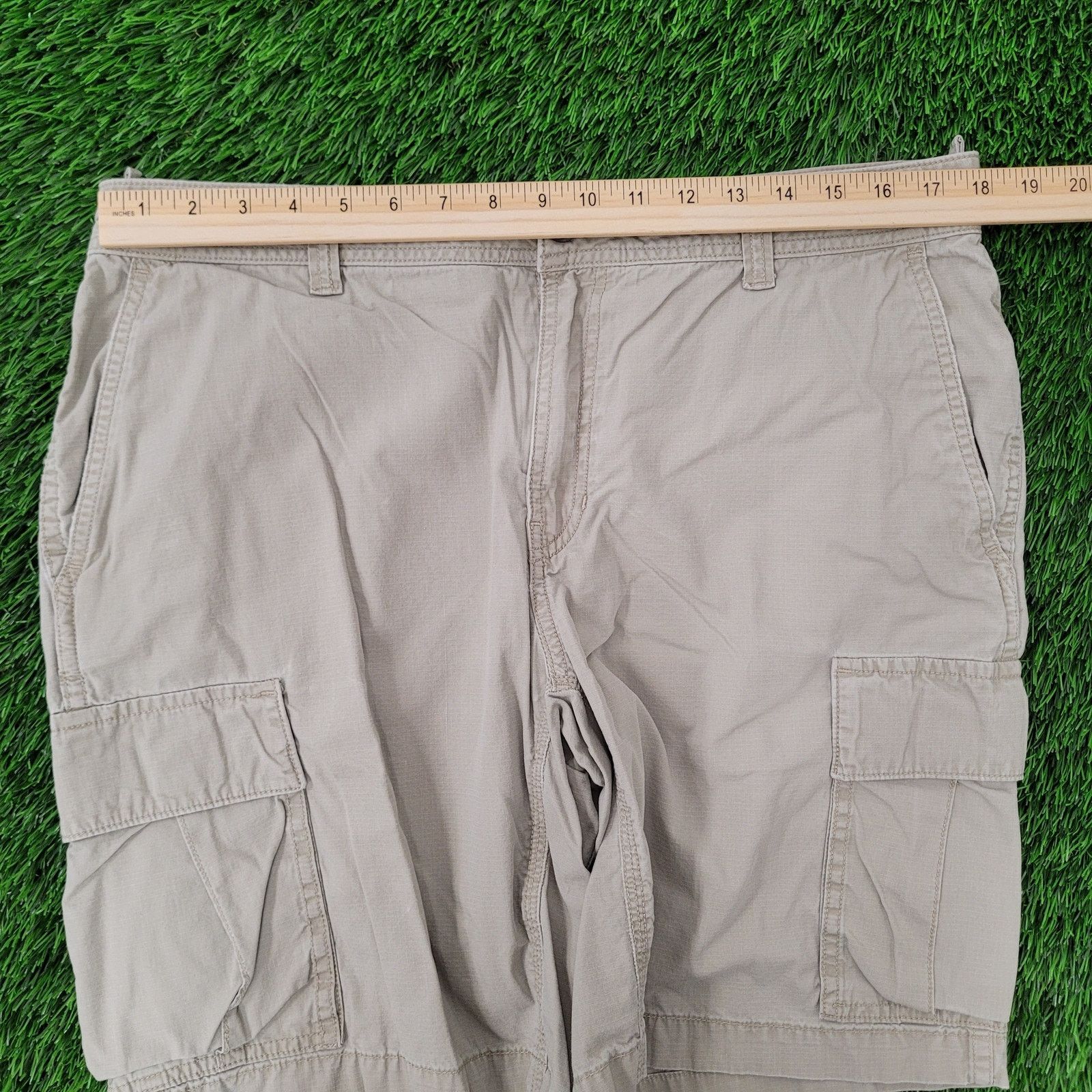 The North Face Vintage North-Face Cargo Shorts 36x9 Lined Khaki Beige Tan Size US 36 / EU 52 - 9 Thumbnail