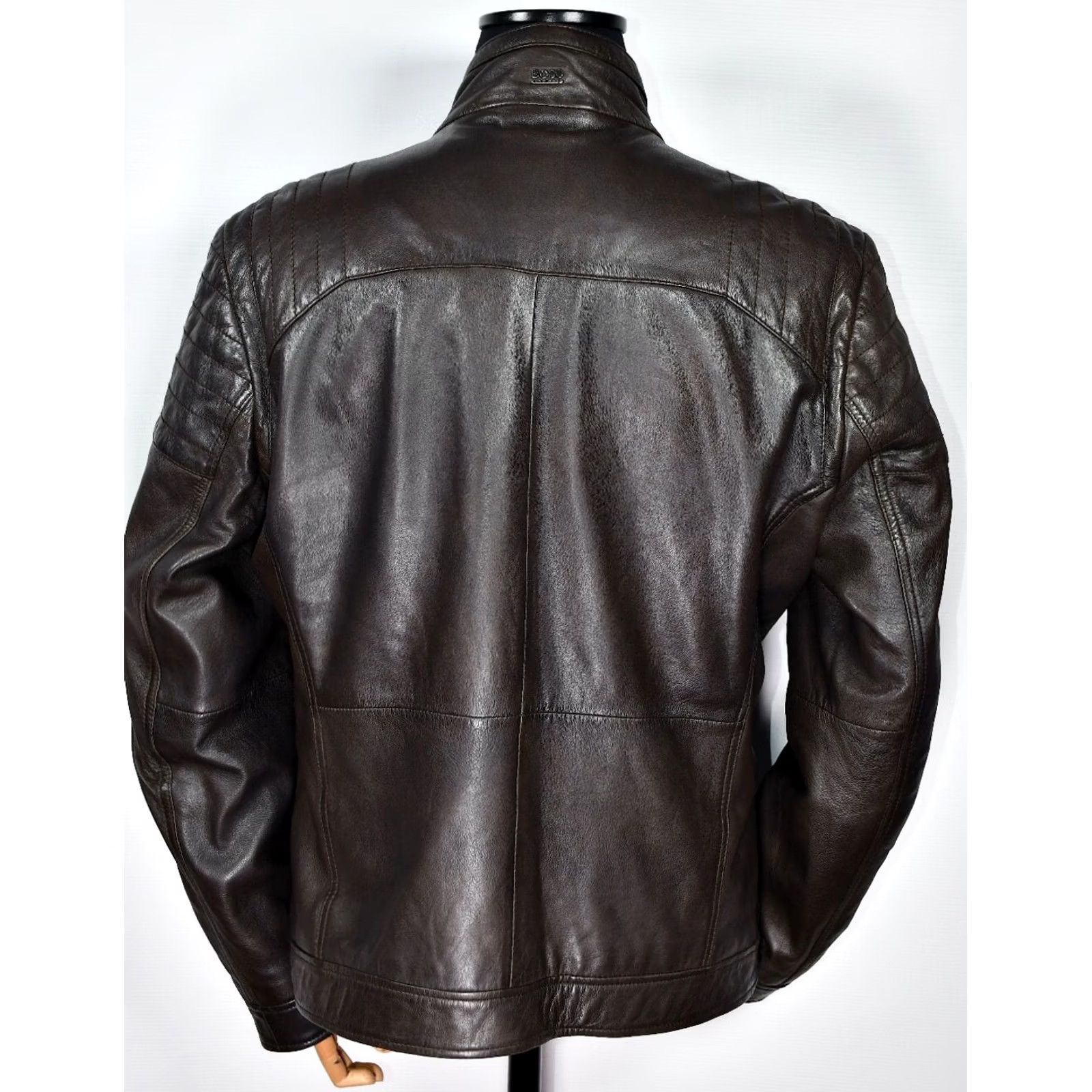 Hugo Boss HUGO BOSS Gentin Leather Jacket Brown 44R Jacket Mens 44R Leather Brown Casual Fall Winter Spring Vintage No Size US S / EU 44-46 / 1 - 3 Thumbnail