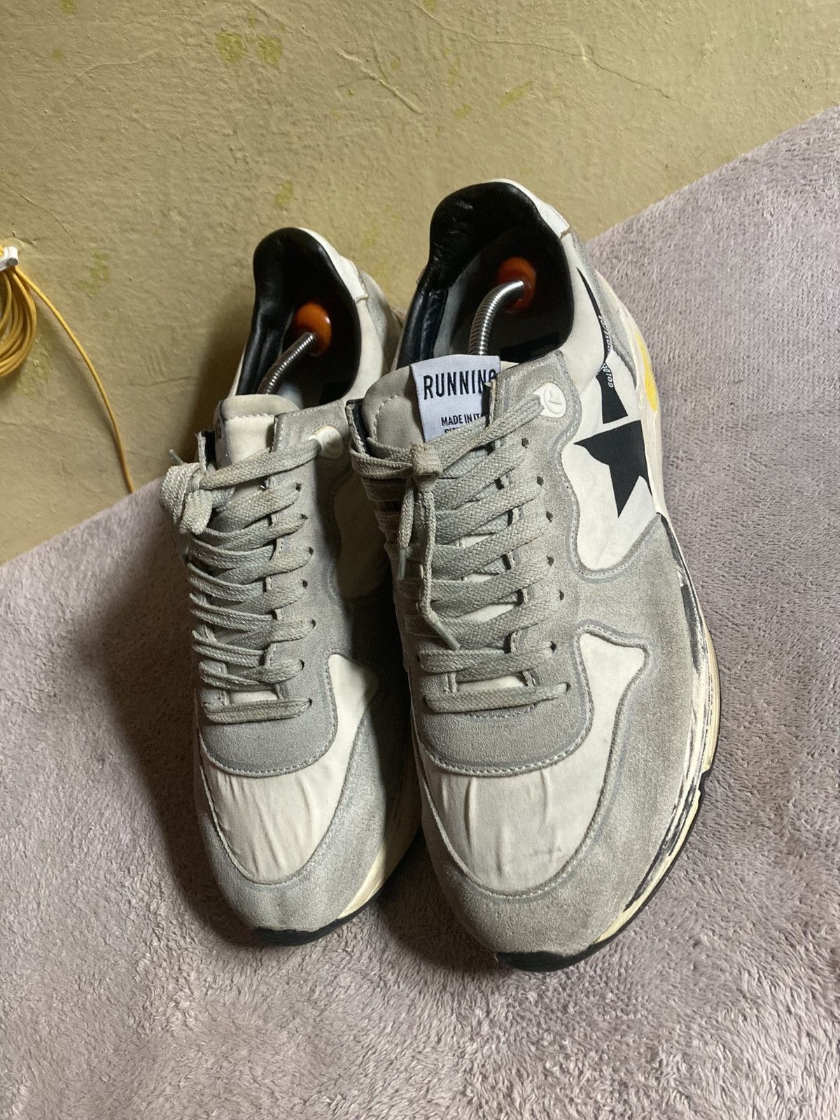 Golden Goose Golden Goose Running Sneakers Size 40 Size US 7 / EU 40 - 1 Thumbnail