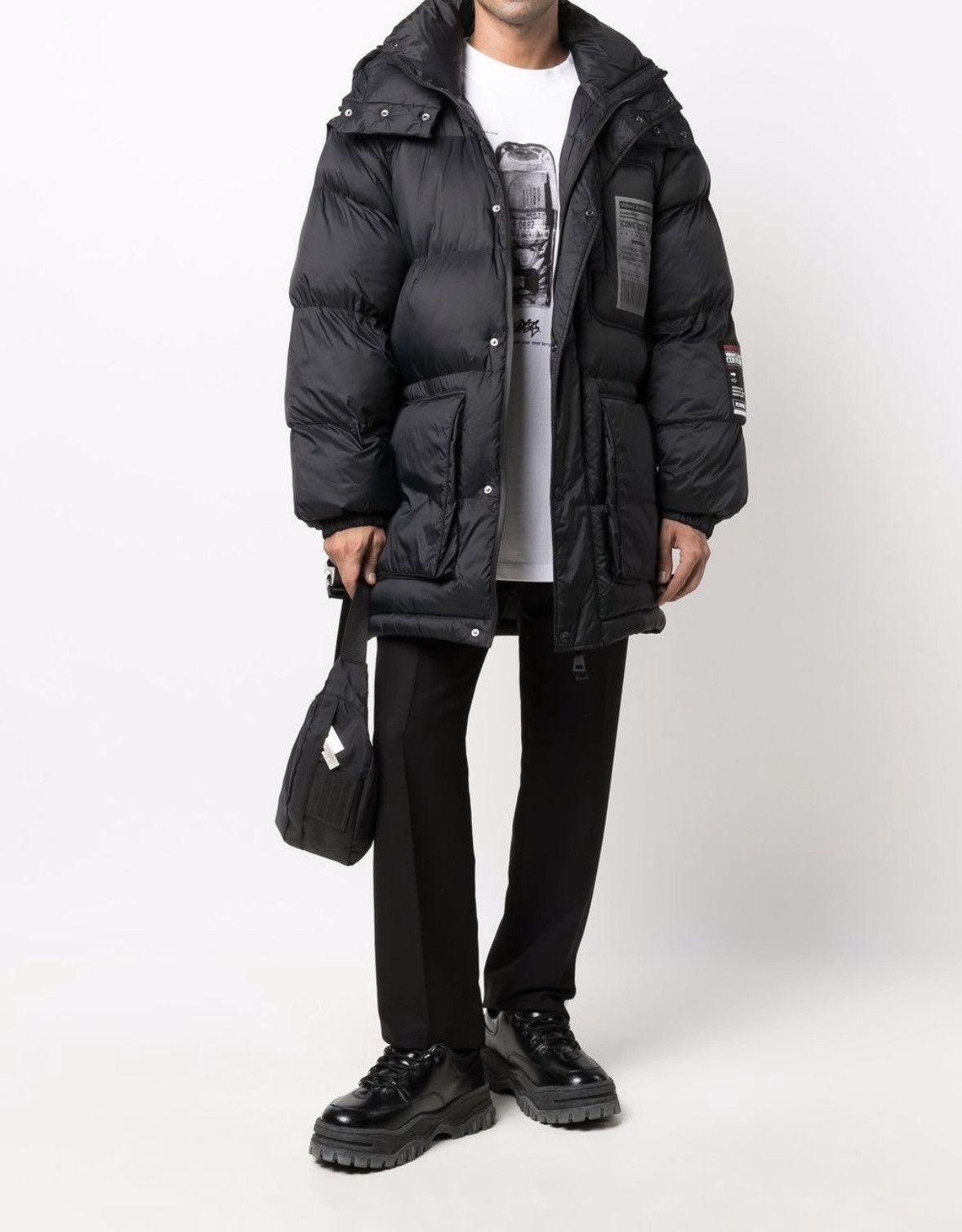 Versace Versace logo-print hooded padded oversized puffer coat Size US L / EU 52-54 / 3 - 2 Thumbnail