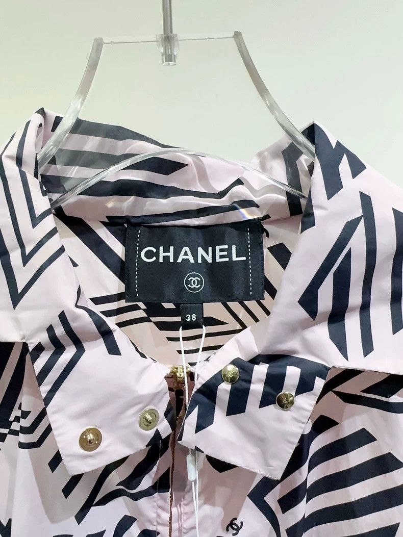 Chanel Chanel 23M coco beach series star windproof jacket 2503-Nex Size XS / US 0-2 / IT 36-38 - 2 Thumbnail