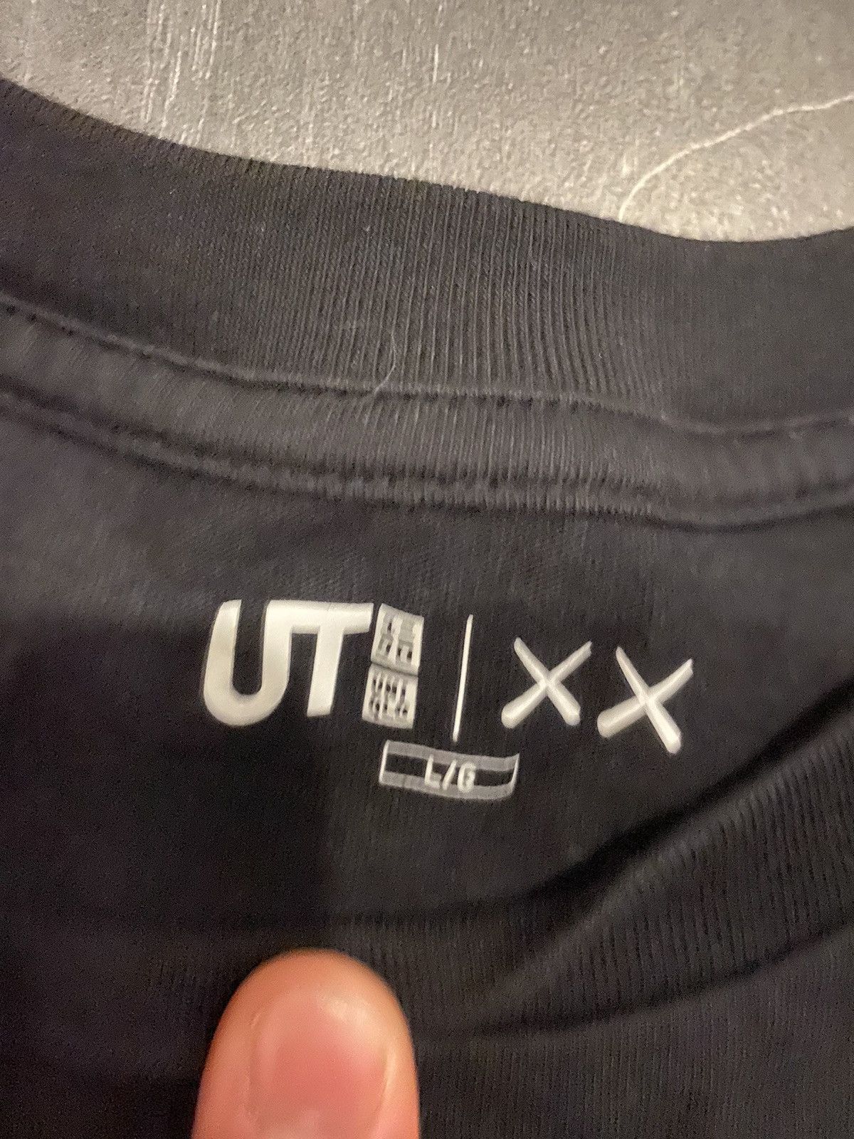 Kaws × Uniqlo Kaws x Uniqlo T-Shirt Size US L / EU 52-54 / 3 - 2 Thumbnail