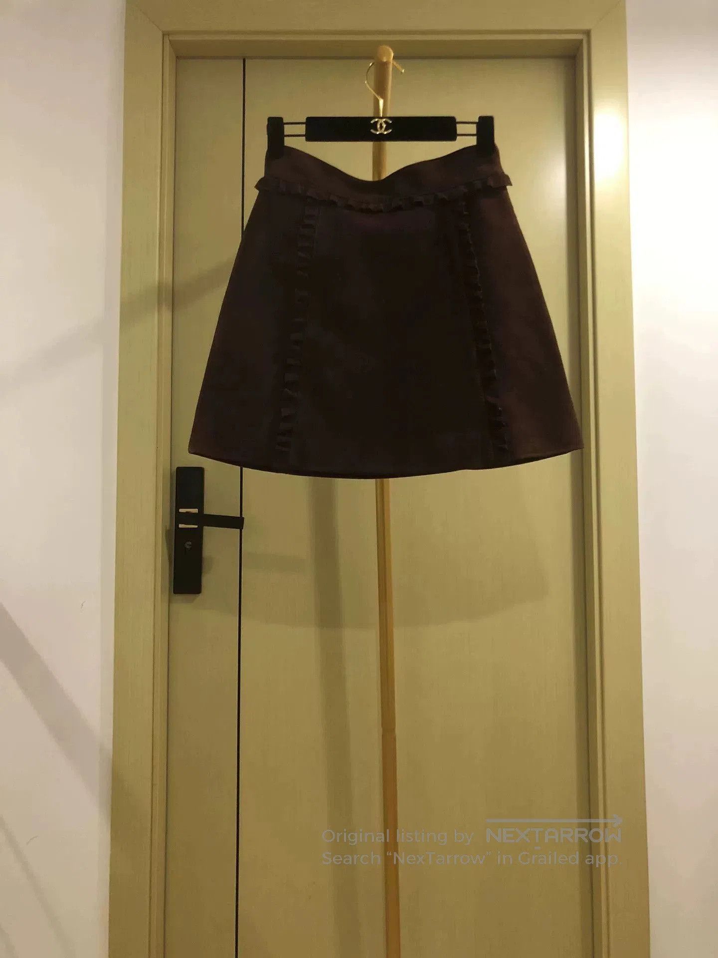 Miu Miu Miu Miu Brown Leather Mini Skirt. Size 26" / US 2 / IT 38 - 1 Thumbnail