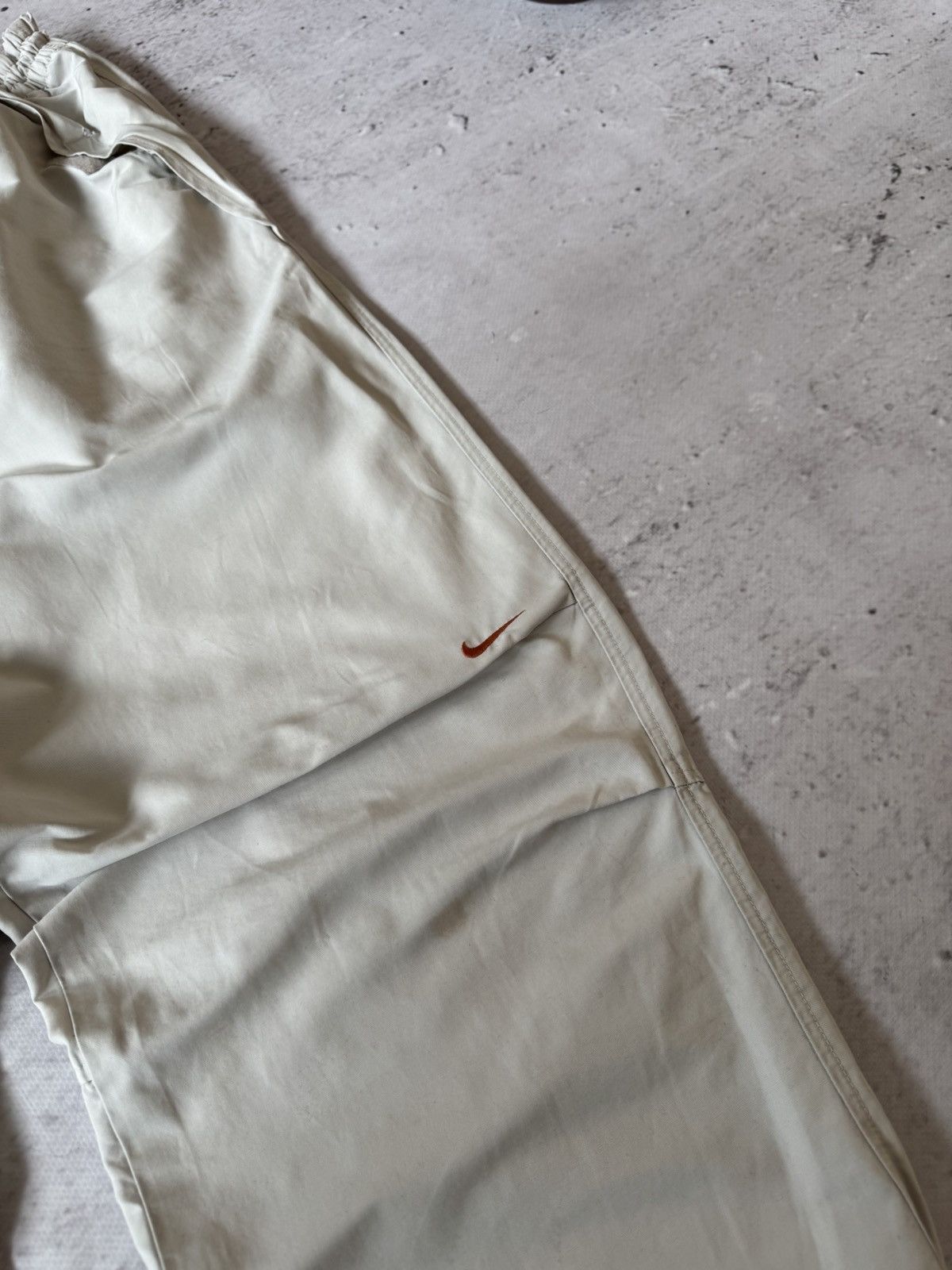 Nike × Vintage NIKE NYLON VINTAGE Y2K OVERSIZE BAGGY FIT PANTS SWEATPANTS Size US 32 / EU 48 - 4 Thumbnail