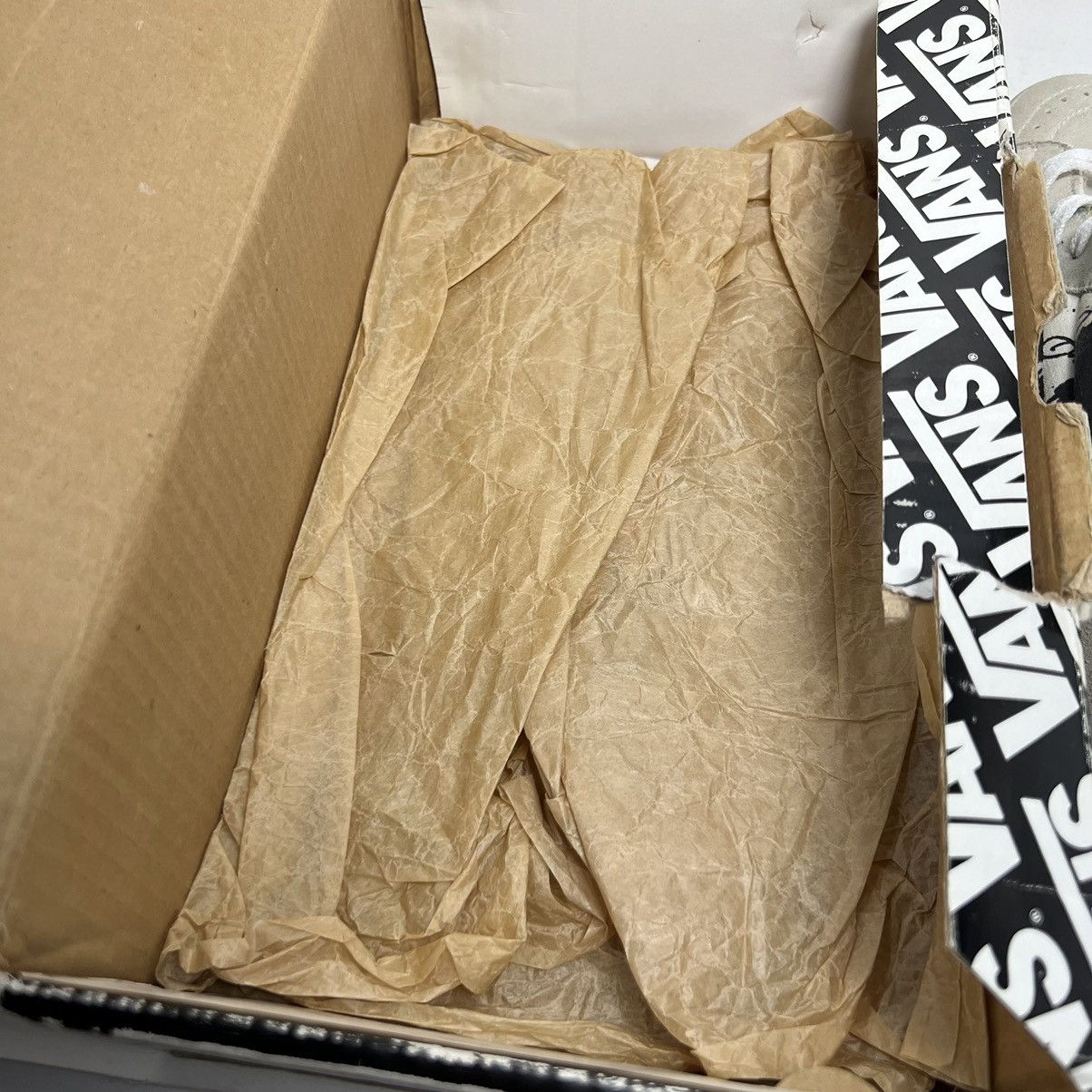 Supreme × Vans × Vintage Supreme x Vans SK8 Hi FBI Classified White 2004 RARE w/ Box Size US 9.5 / EU 42-43 - 16 Thumbnail