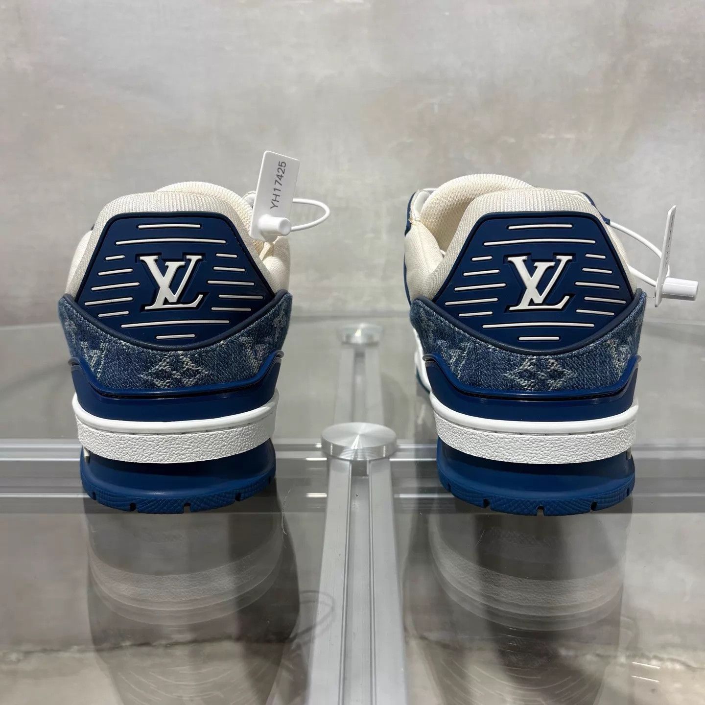 Louis Vuitton LV Trainer White Blue Denim UK8/42 New Original Box Size US 9 / EU 42 - 6 Thumbnail