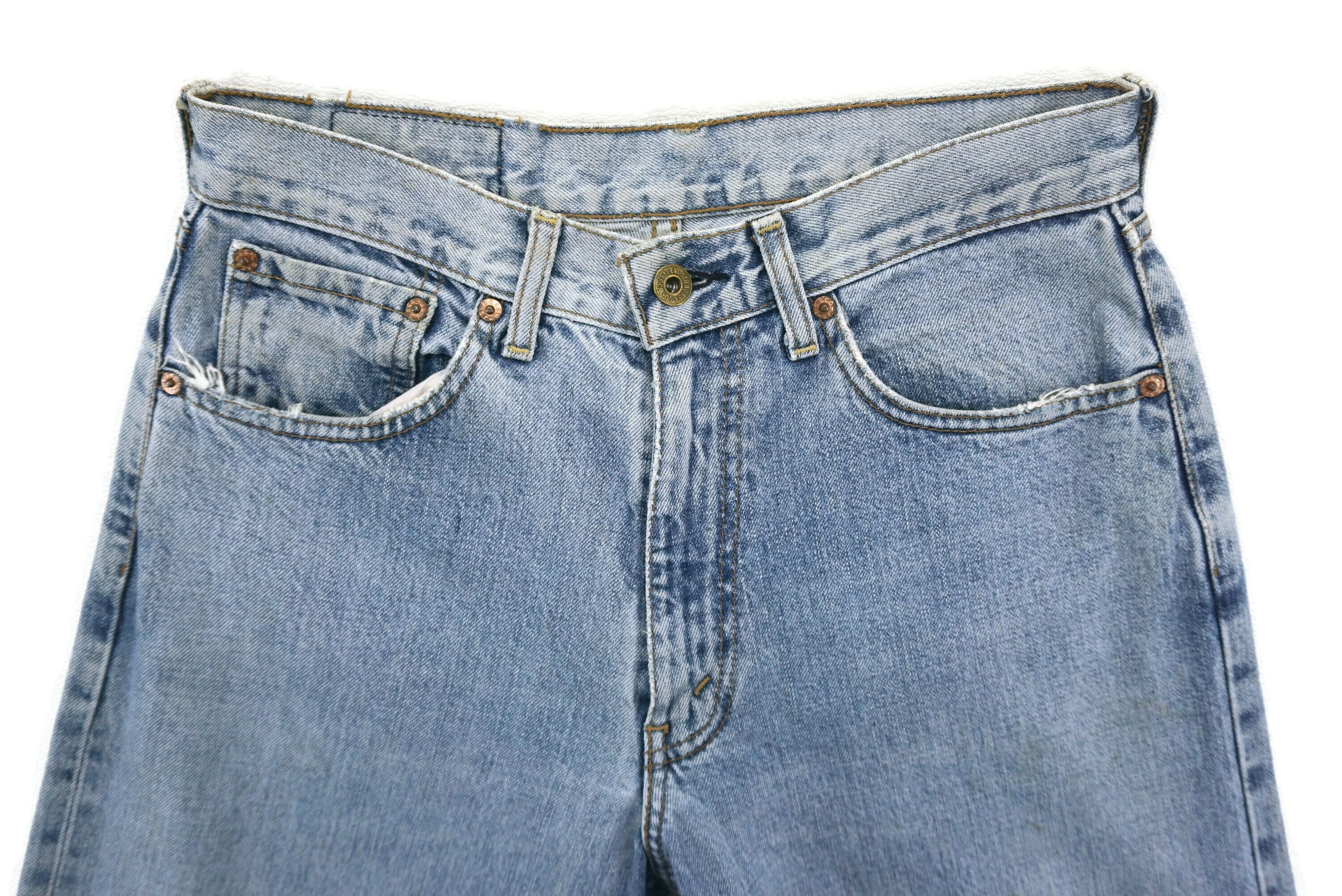 Levi's Vintage Levi's Jeans Size W30xL33.5 Light Wash Denim Size US 30 / EU 46 - 4 Thumbnail