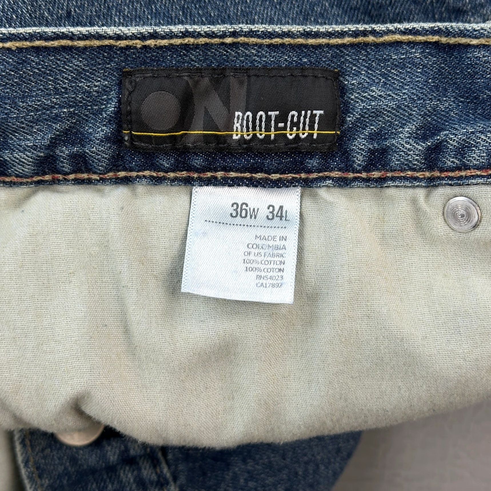 Old Navy VINTAGE Old Navy Jeans Mens 36x34 Blue Medium Wash Denim Bootcut Skate Y2K Size US 36 / EU 52 - 7 Thumbnail