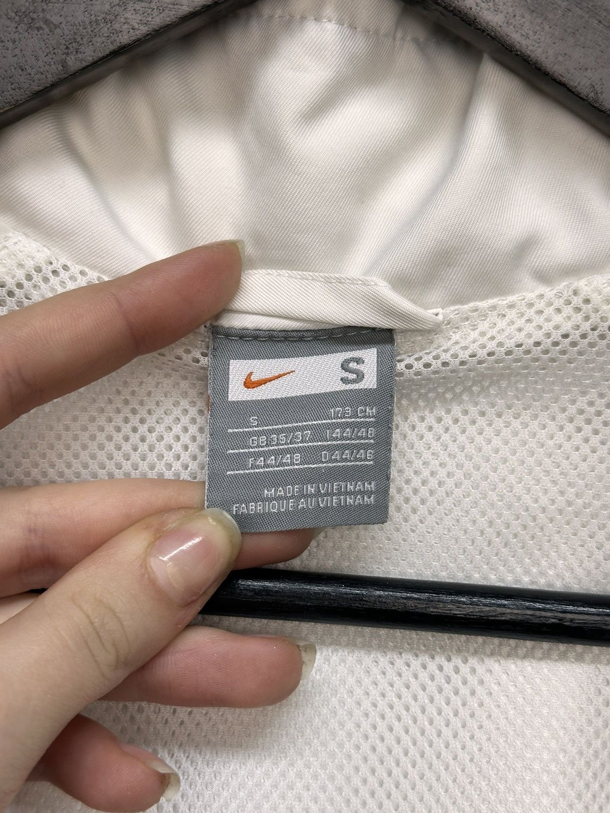 Nike Rare Nike white track jacket minimal Y2K Nylon streetwear Size US S / EU 44-46 / 1 - 10 Thumbnail