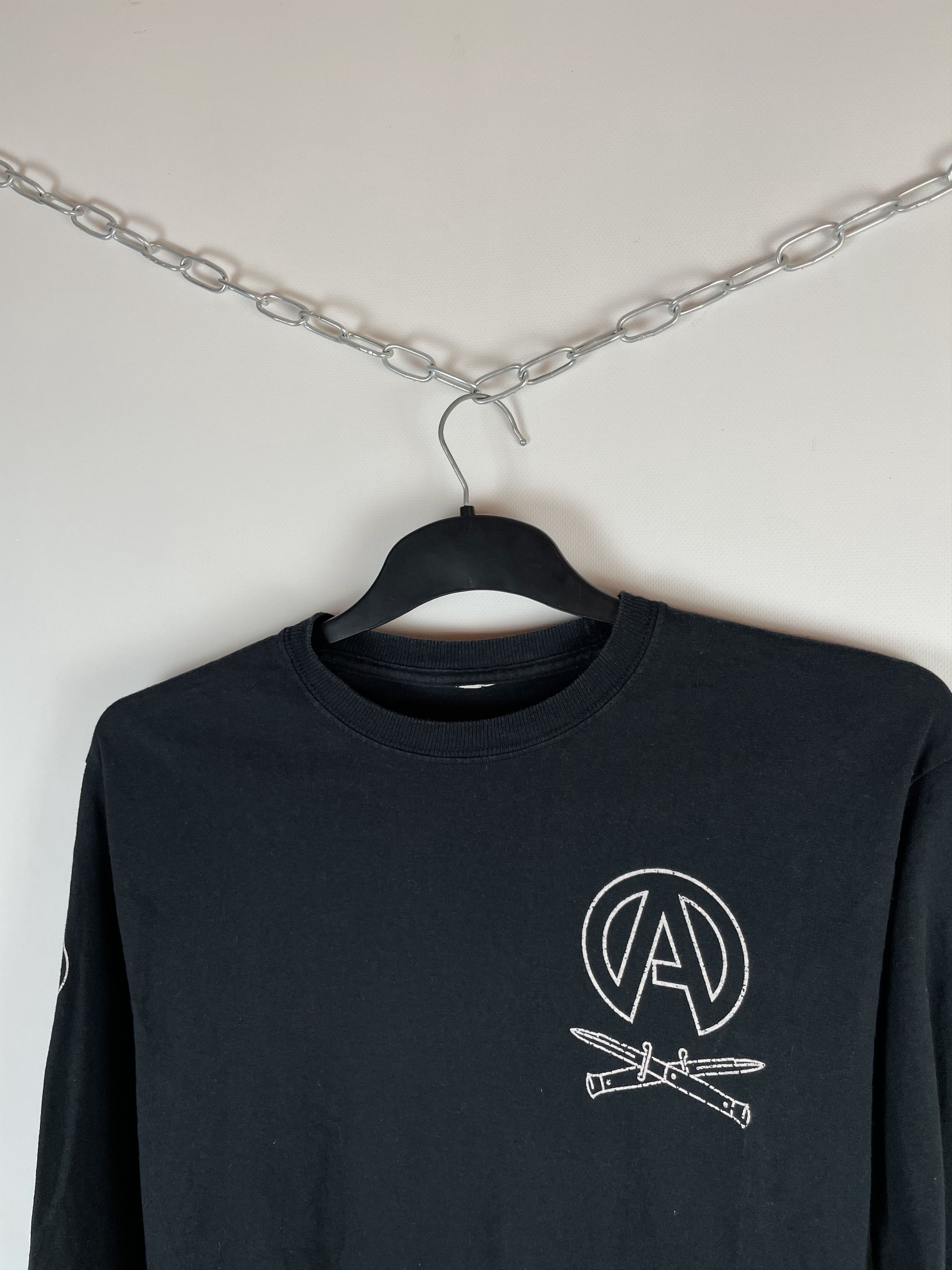 Band Tees Vintage ATREYU Rhinestones Skulls Grunge Y2K Long Sleeve Size US M / EU 48-50 / 2 - 7 Thumbnail