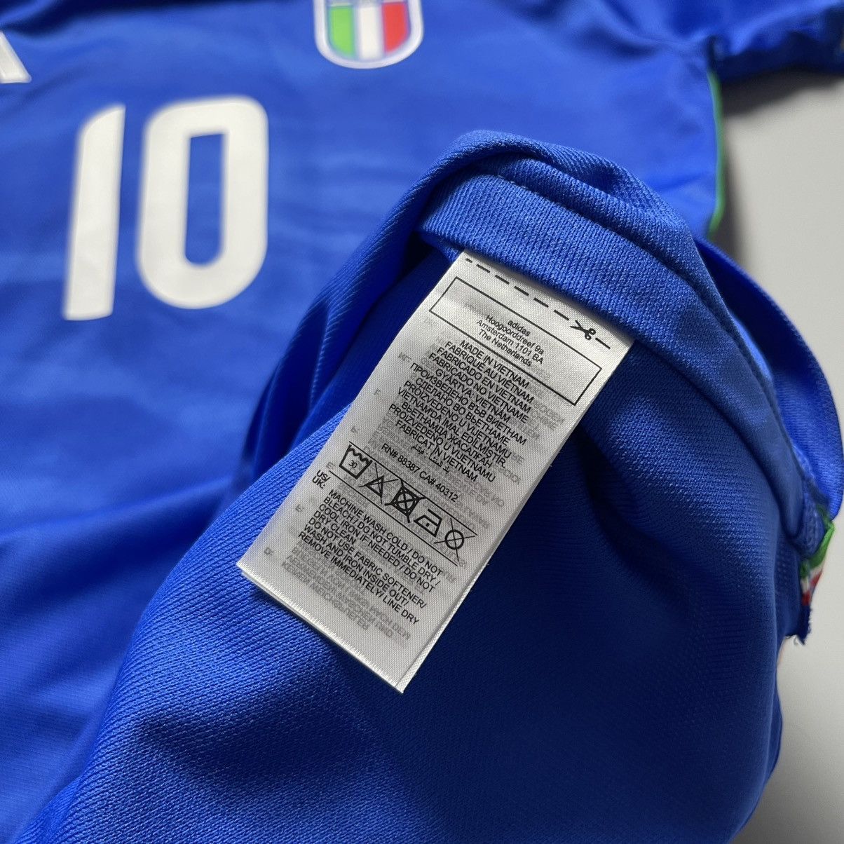 Adidas ITALY ADIDAS 2023/2024 FOOTBALL SOCCER HOME JERSEY Size M / US 6-8 / IT 42-44 - 5 Thumbnail