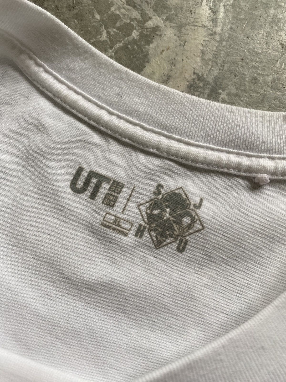 Anime × Japanese Brand × Uniqlo Uniqlo X Ultraman Spacium 133 Japan Series Shirt Size US XL / EU 56 / 4 - 7 Thumbnail