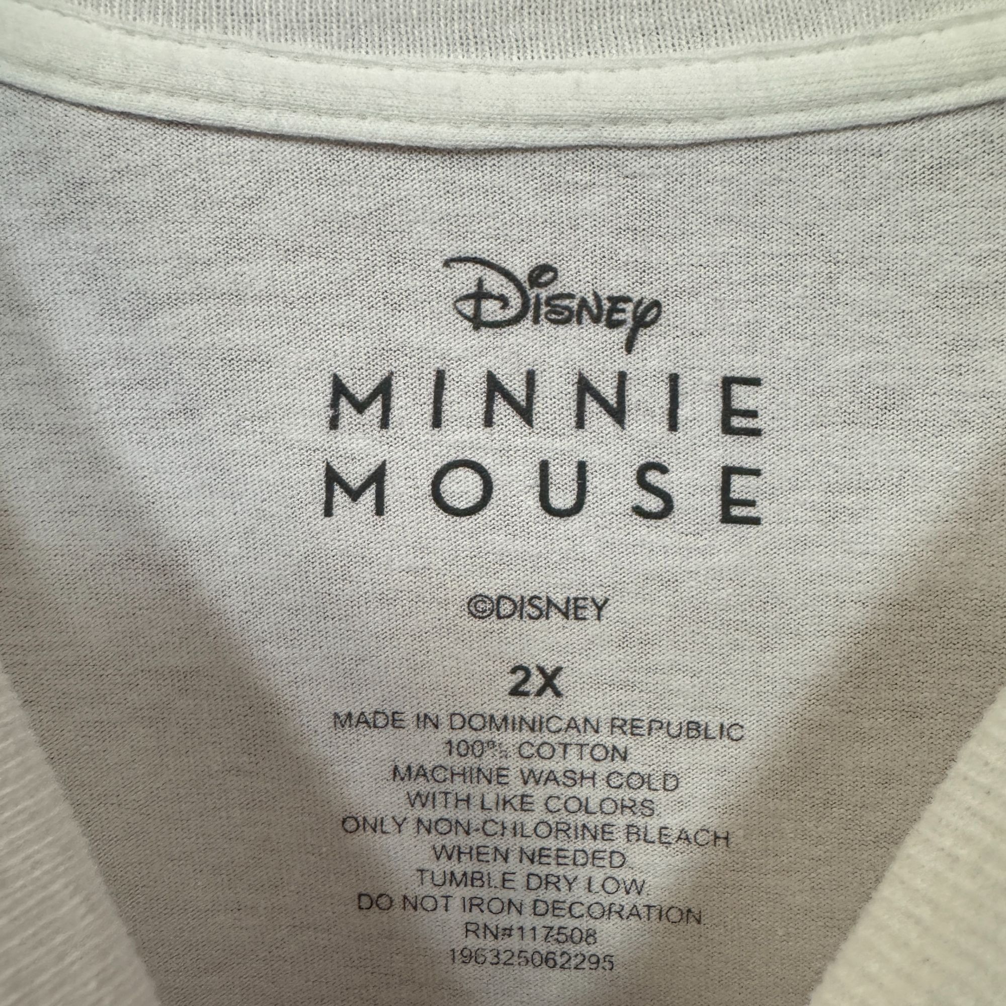 Disney Minnie Mouse The Future is Female T-shirt size 2XL Size US XXL / EU 58 / 5 - 4 Thumbnail