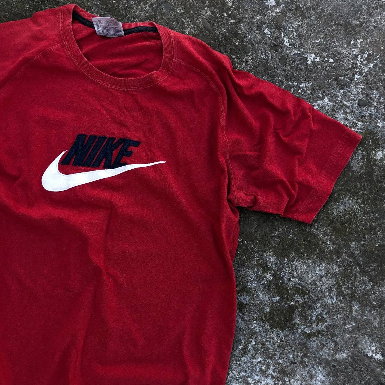 Nike × Vintage Vintage Nike T-Shirt Tee Big Logo Red Size US XL / EU 56 / 4 - 4 Thumbnail
