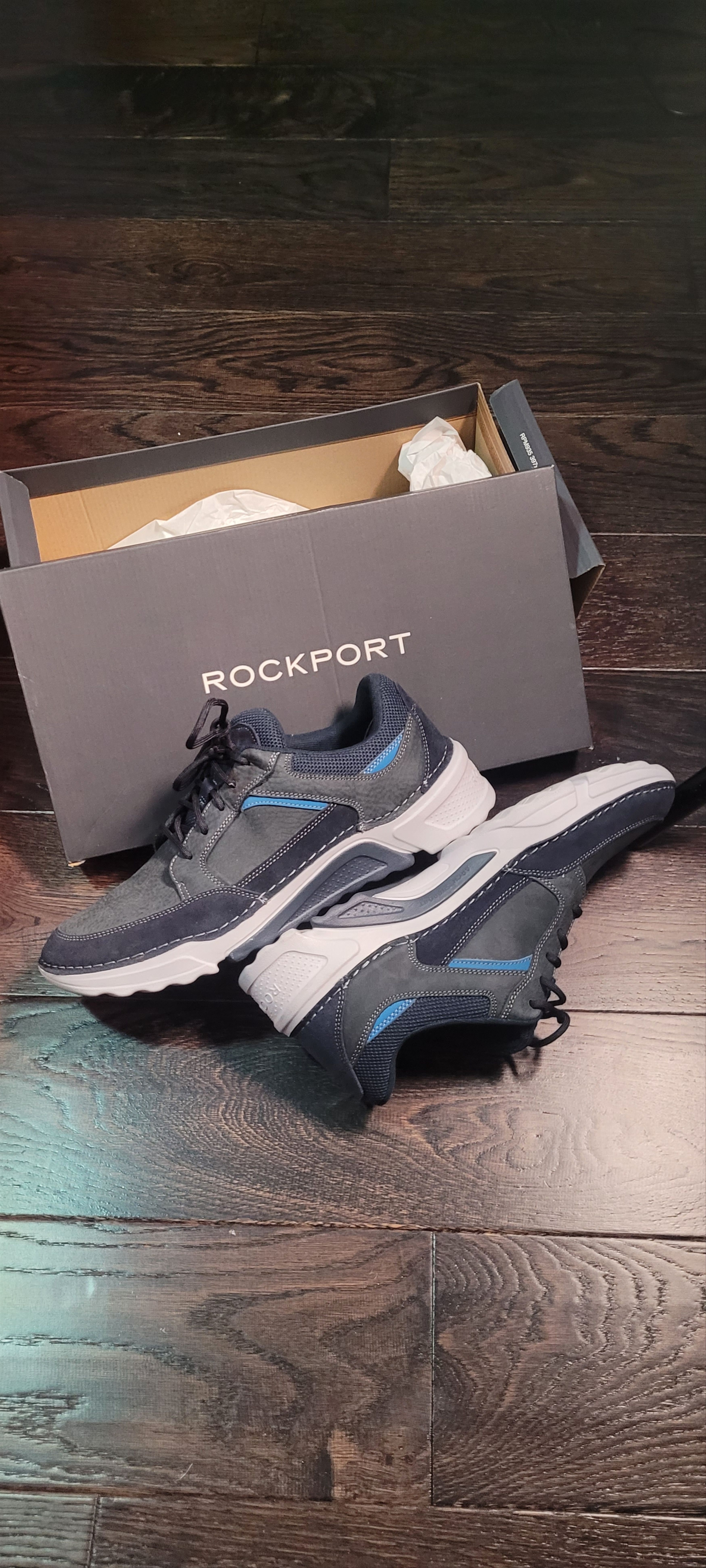 Rockport *NEW** Rockport Men's Blue Sneakers size 12m Size US 12 / EU 45 - 1 Thumbnail
