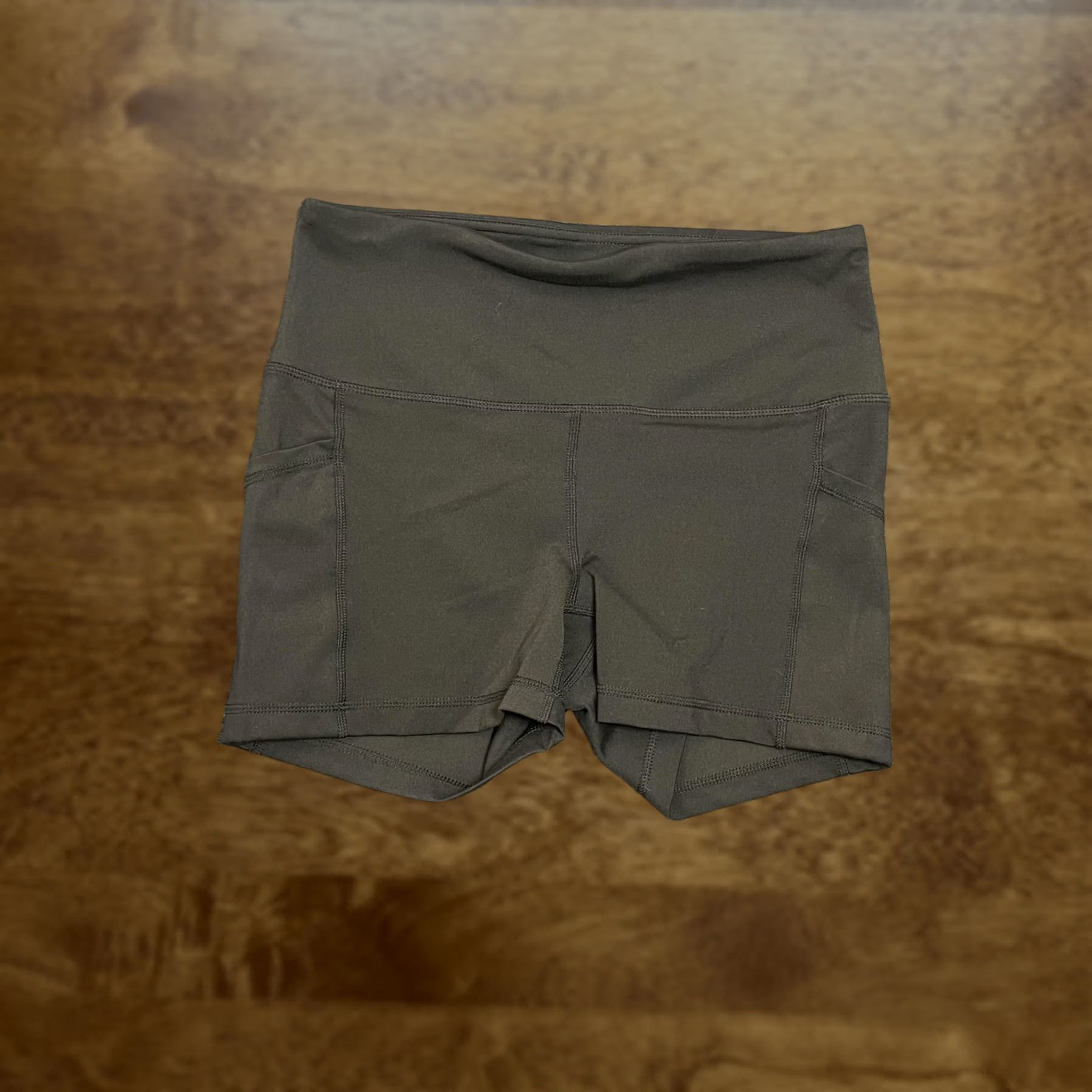 Vintage Yogalicious Womens Medium Green Biker Shorts 4" High Rise Athletic Size 32" / US 10 / IT 46 - 1 Thumbnail