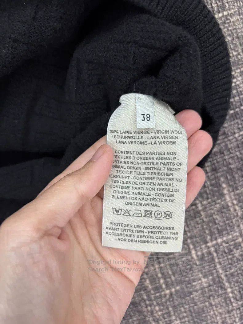 Hermes Hermes Black Cashmere Knit Cardigan with Wooden Buttons an Size XS / US 0-2 / IT 36-38 - 4 Thumbnail
